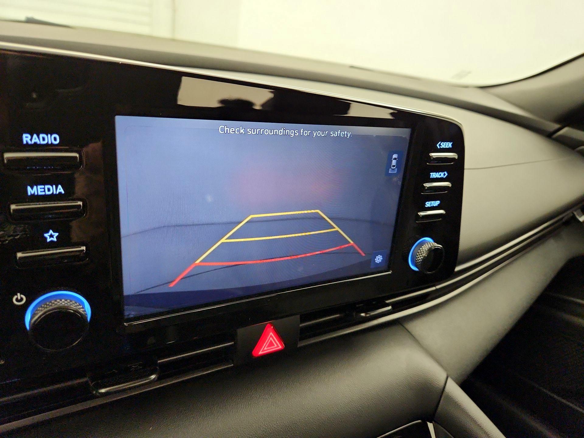 Thumbnail: 2022 Hyundai Elantra - 14