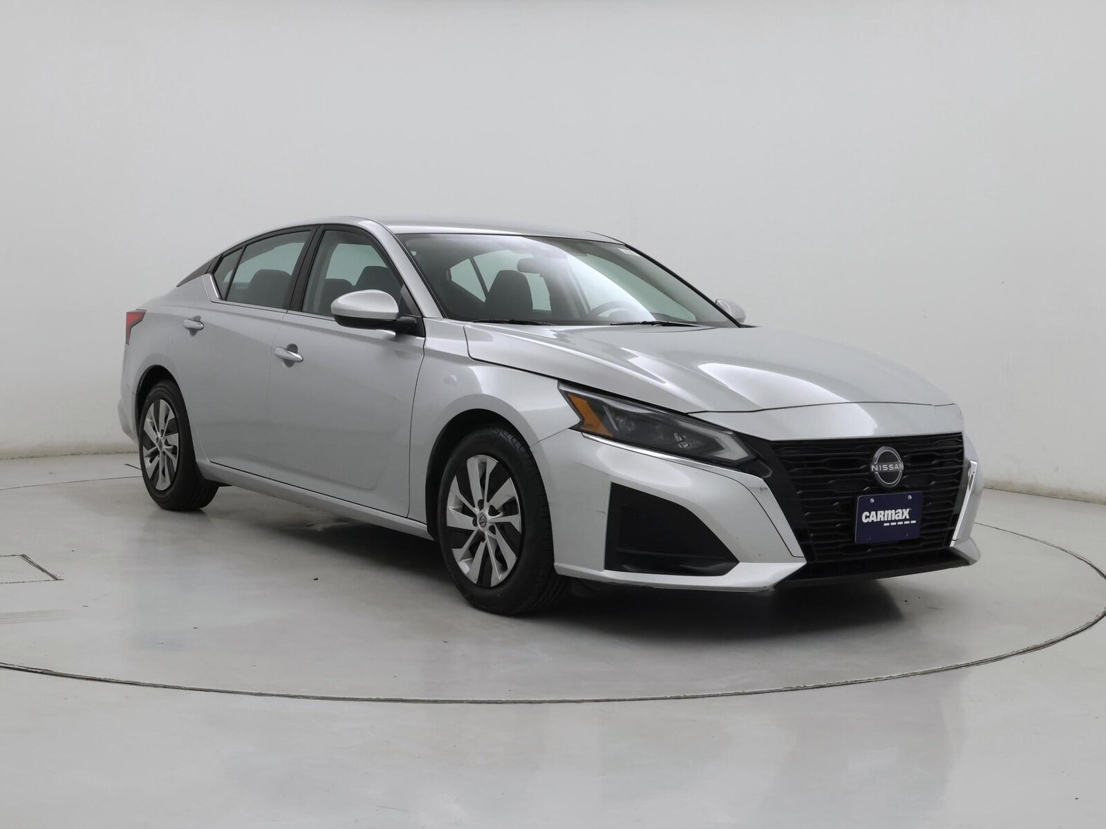 2023 Nissan Altima S - Photo 2