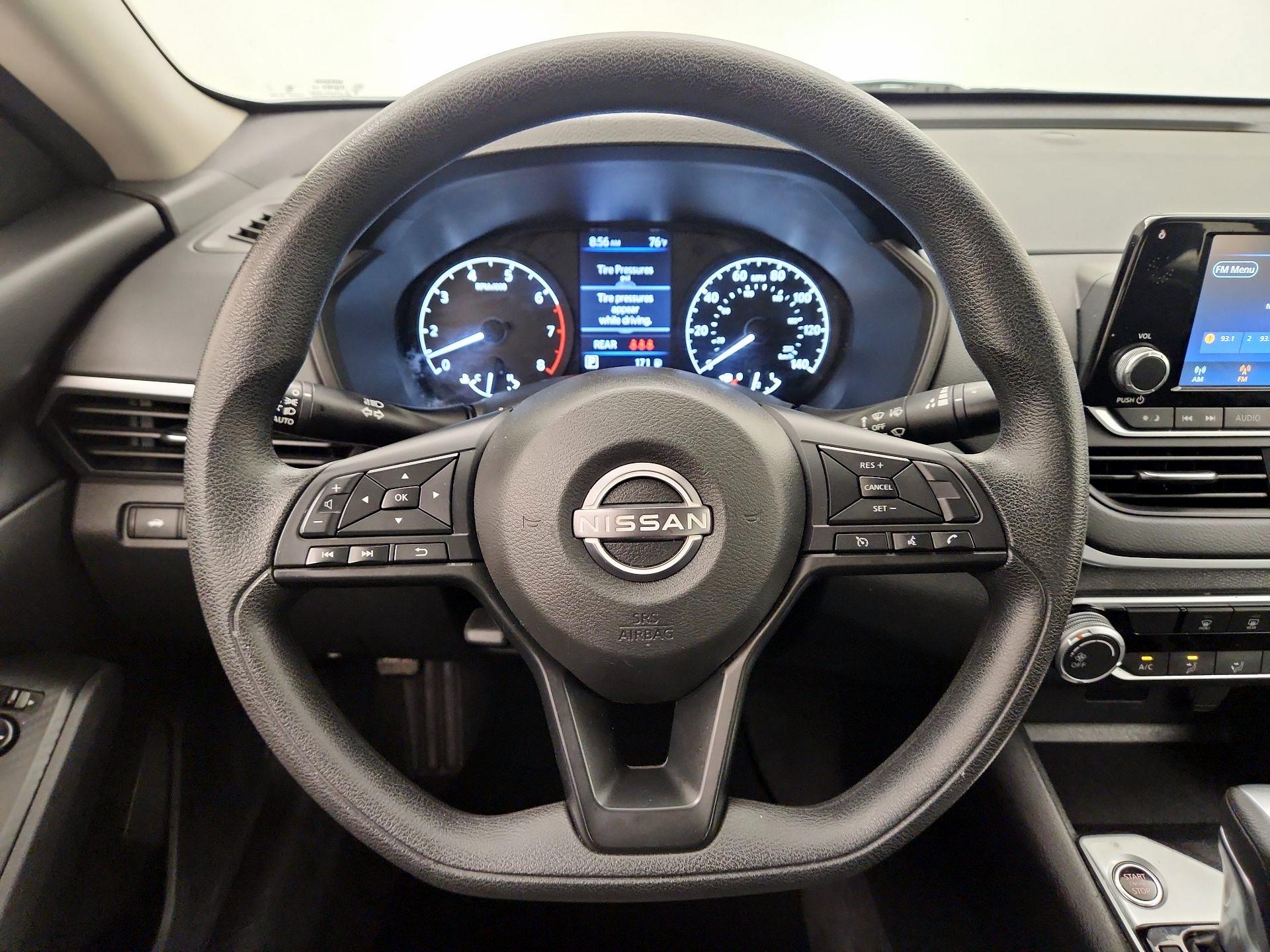 Thumbnail: 2023 Nissan Altima - 10