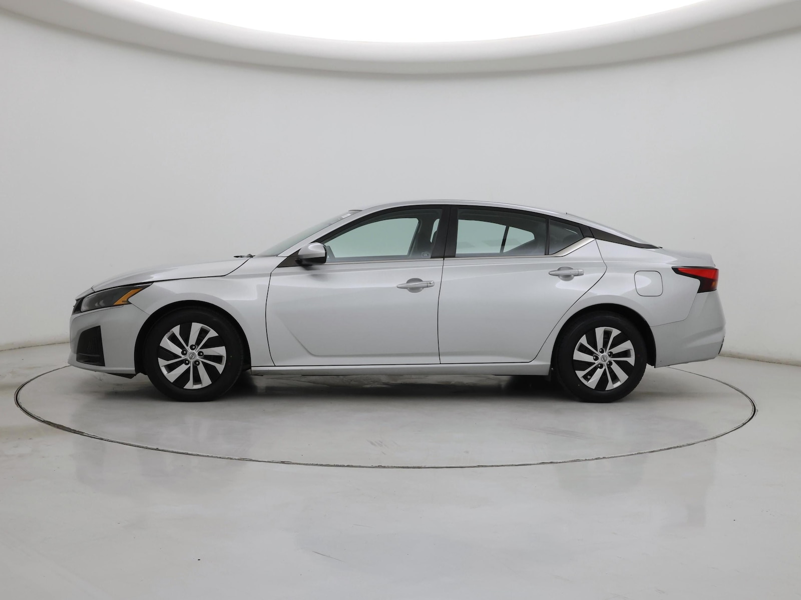 2023 Nissan Altima S - Photo 4