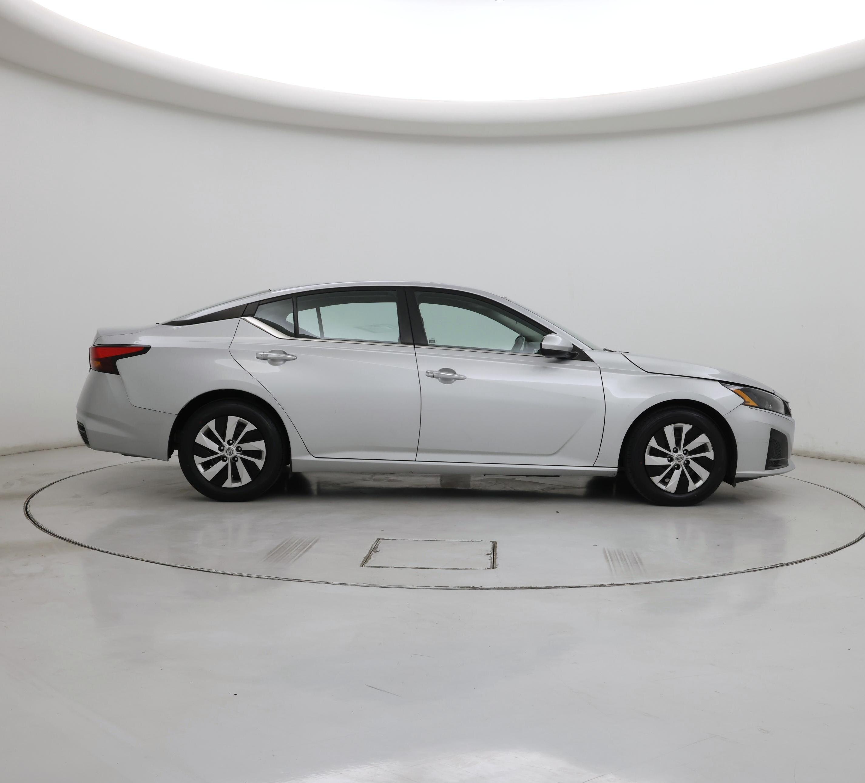 Thumbnail: 2023 Nissan Altima - 7