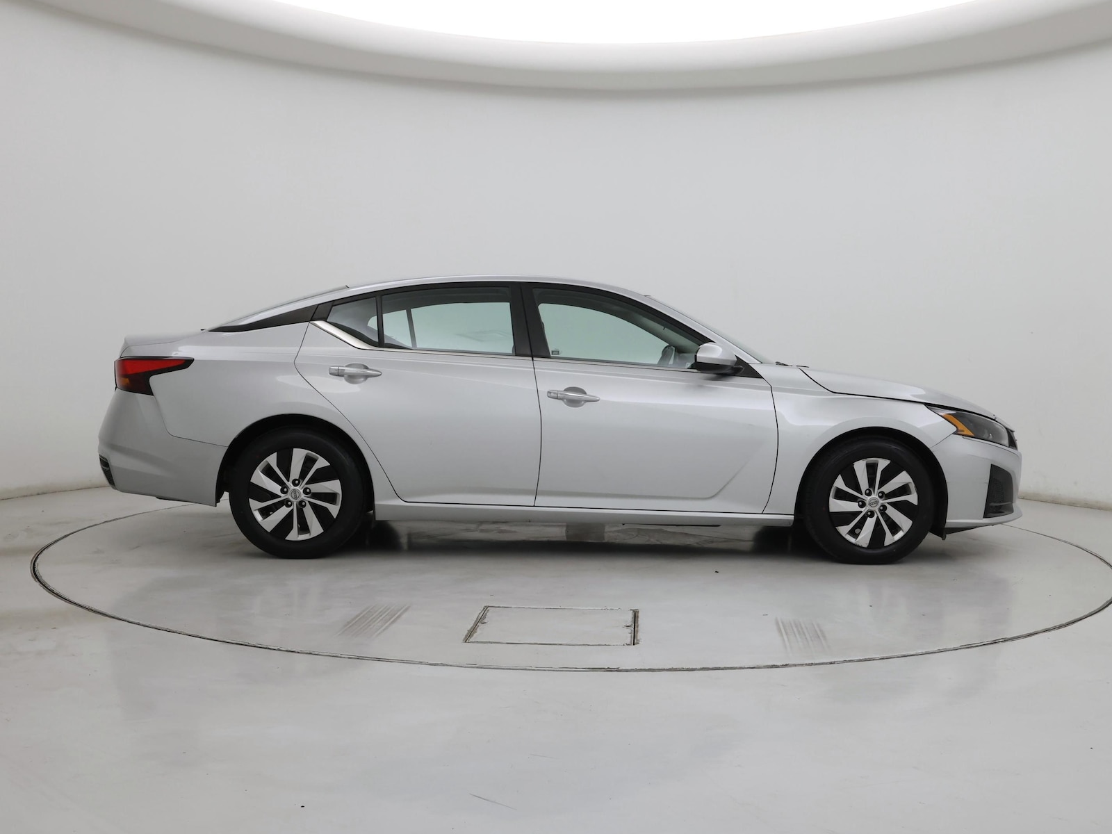 2023 Nissan Altima S - Photo 8
