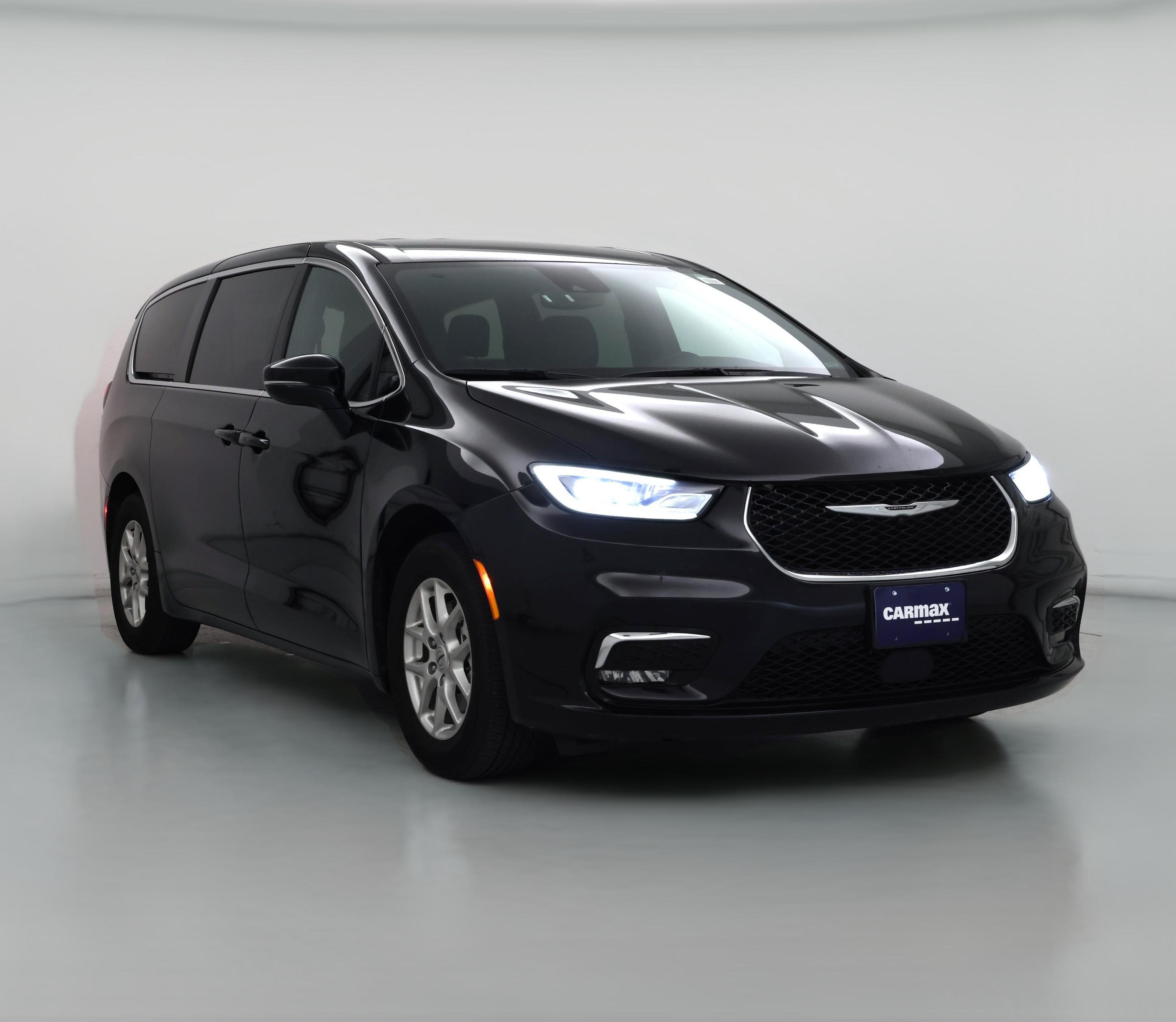 Thumbnail: 2025 Chrysler Pacifica - 1