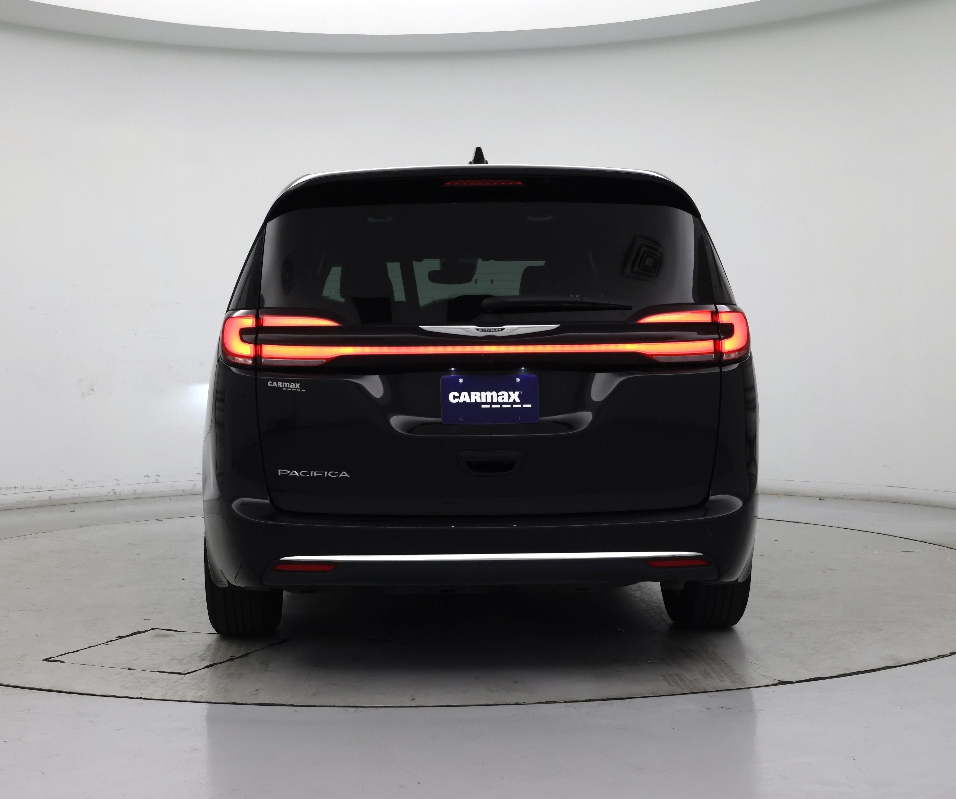 Thumbnail: 2025 Chrysler Pacifica - 6