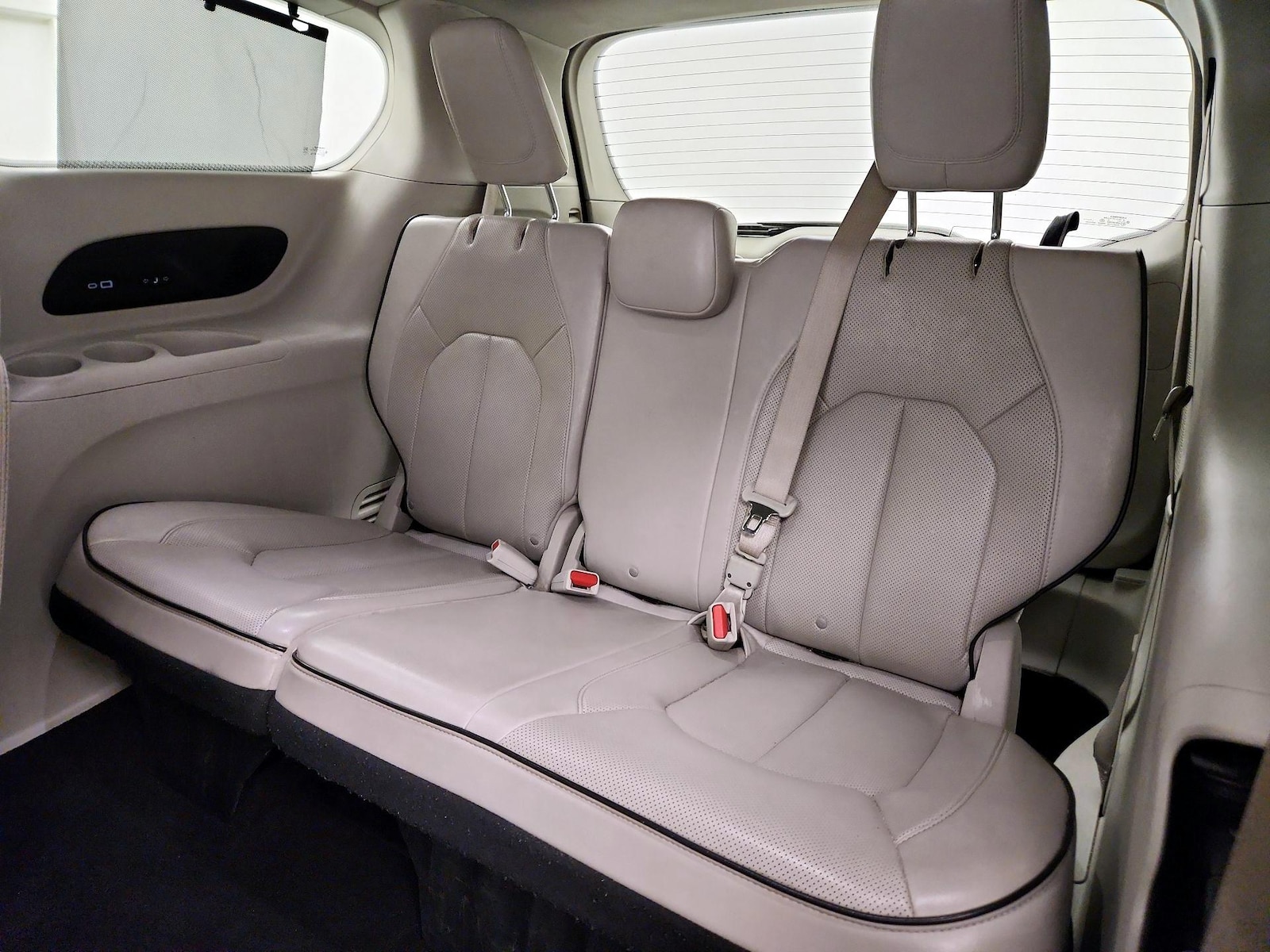 2021 Chrysler Pacifica Limited - Photo 23