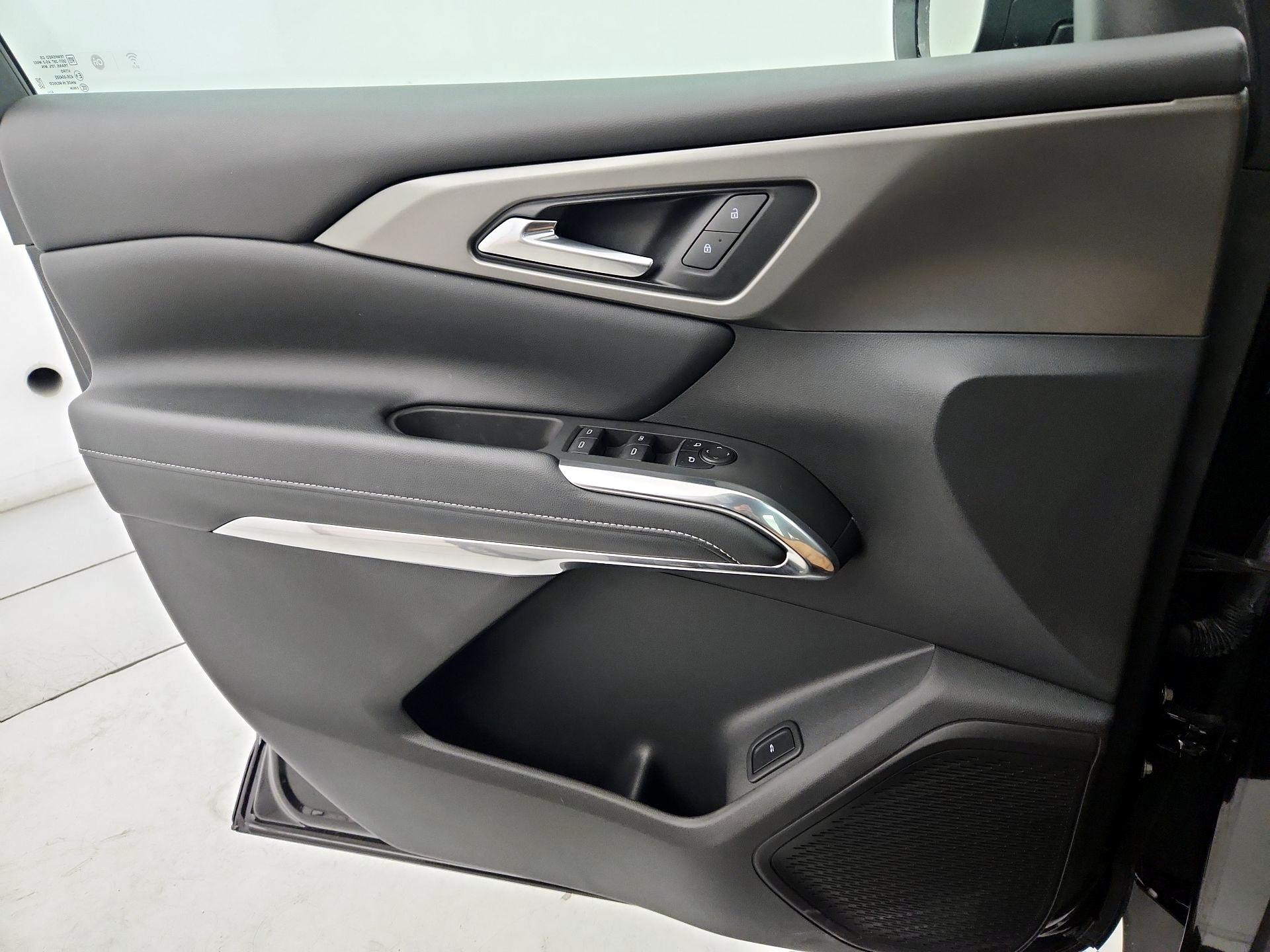 Thumbnail: 2025 Chevrolet Traverse - 12