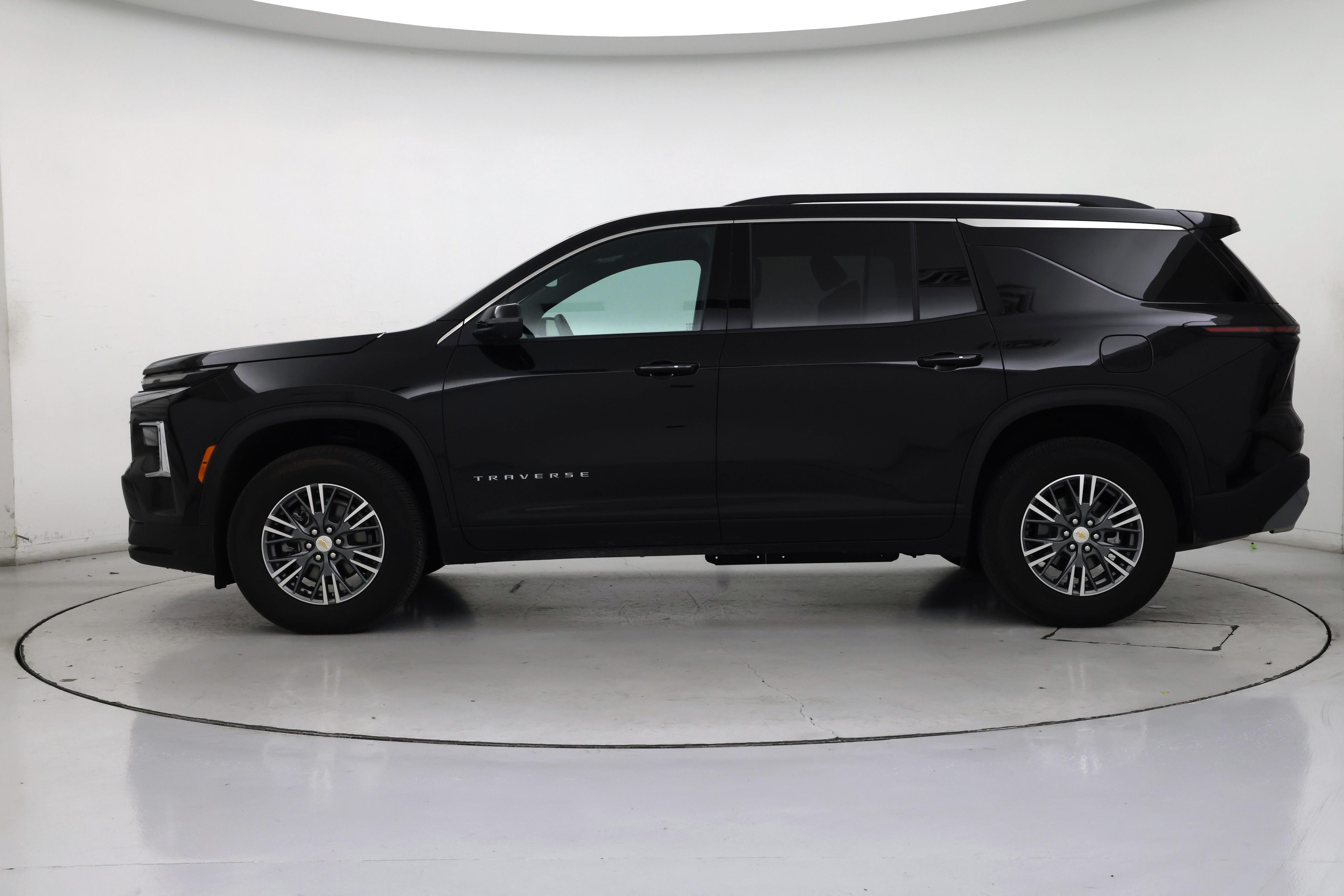 Thumbnail: 2025 Chevrolet Traverse - 3
