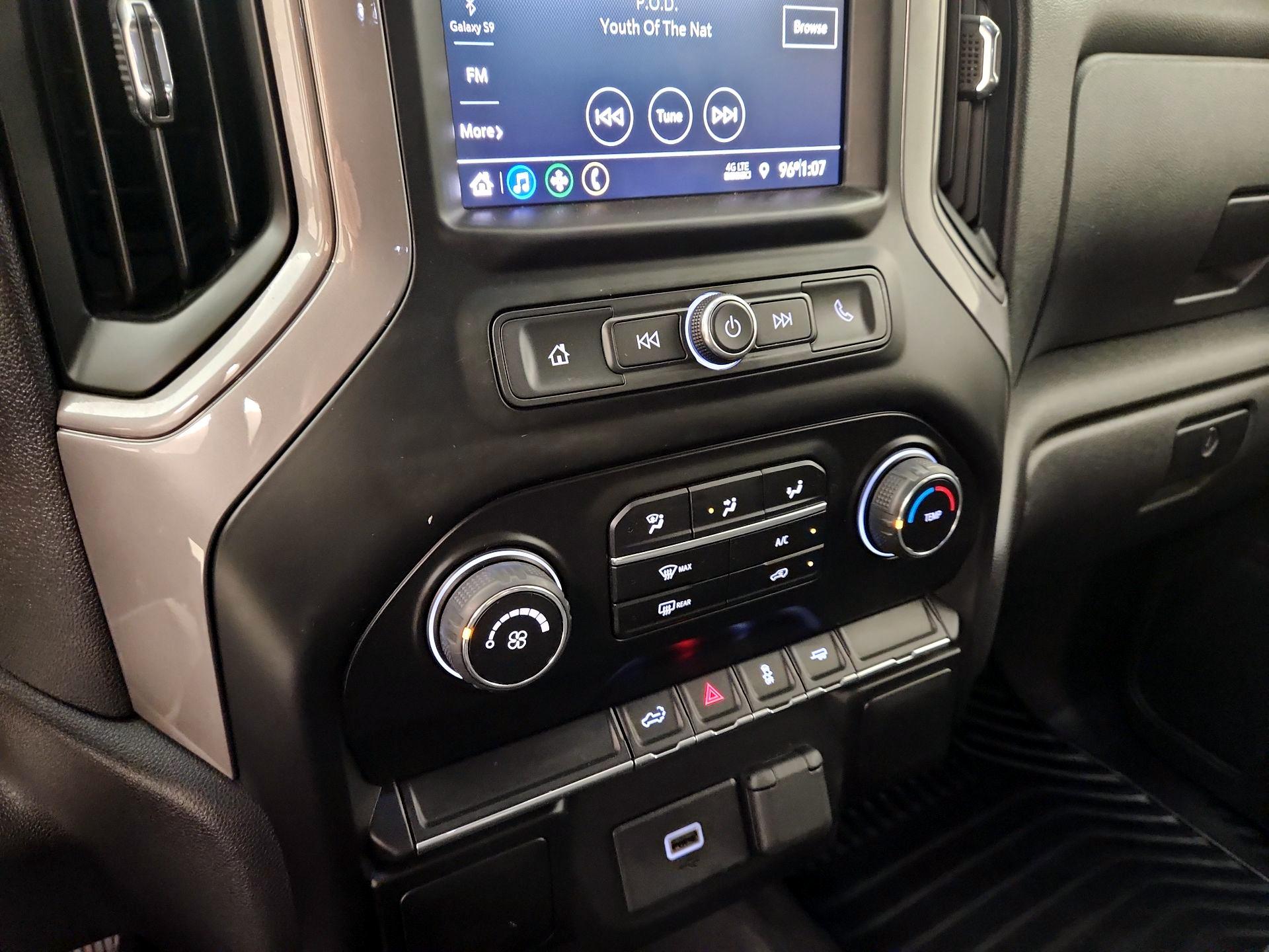 Thumbnail: 2020 Chevrolet Silverado 1500 - 16