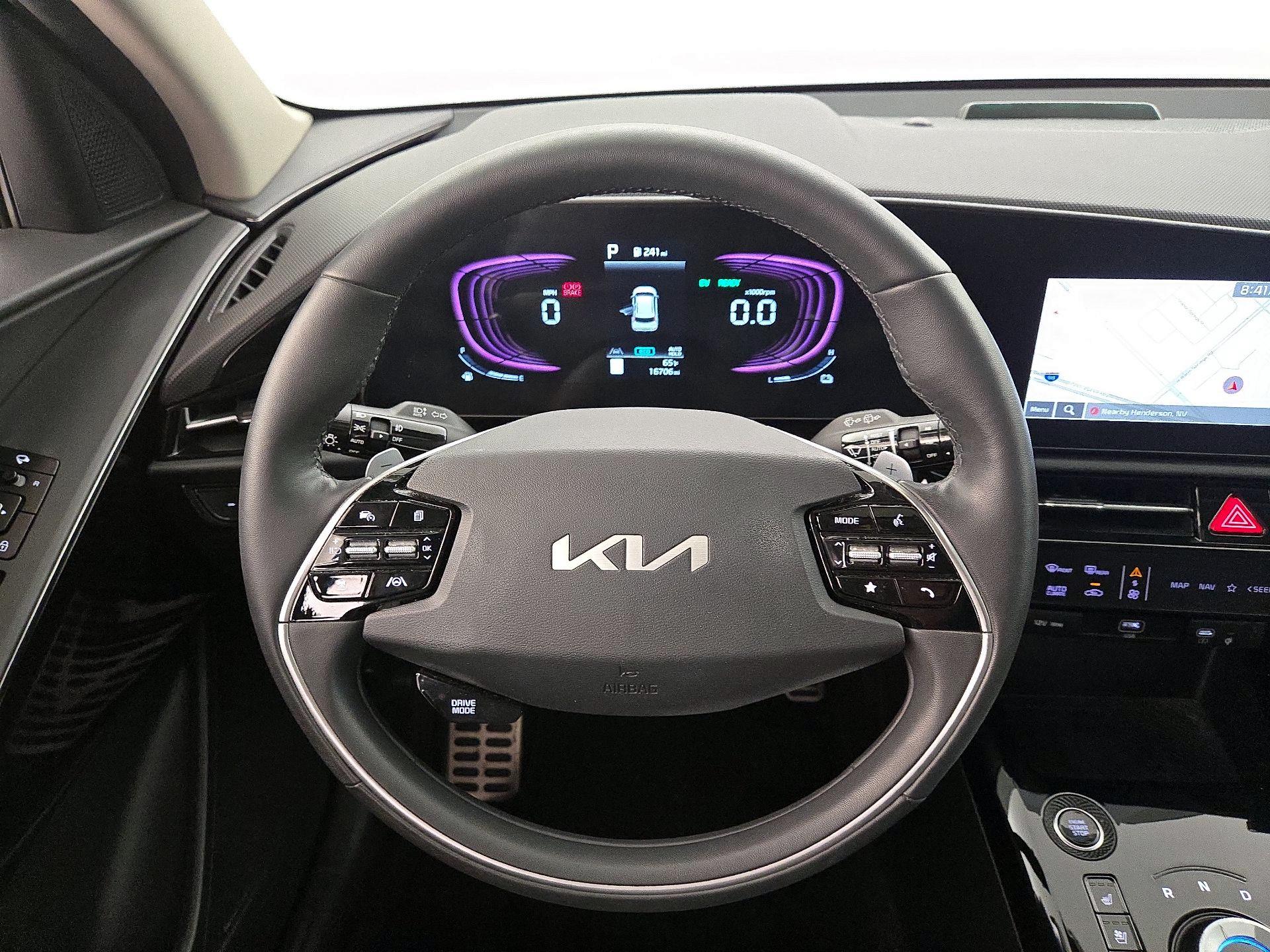 Thumbnail: 2023 Kia Niro - 10