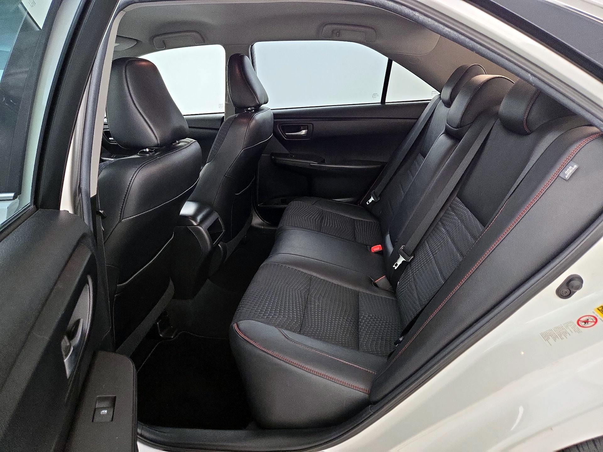 Thumbnail: 2015 Toyota Camry - 19