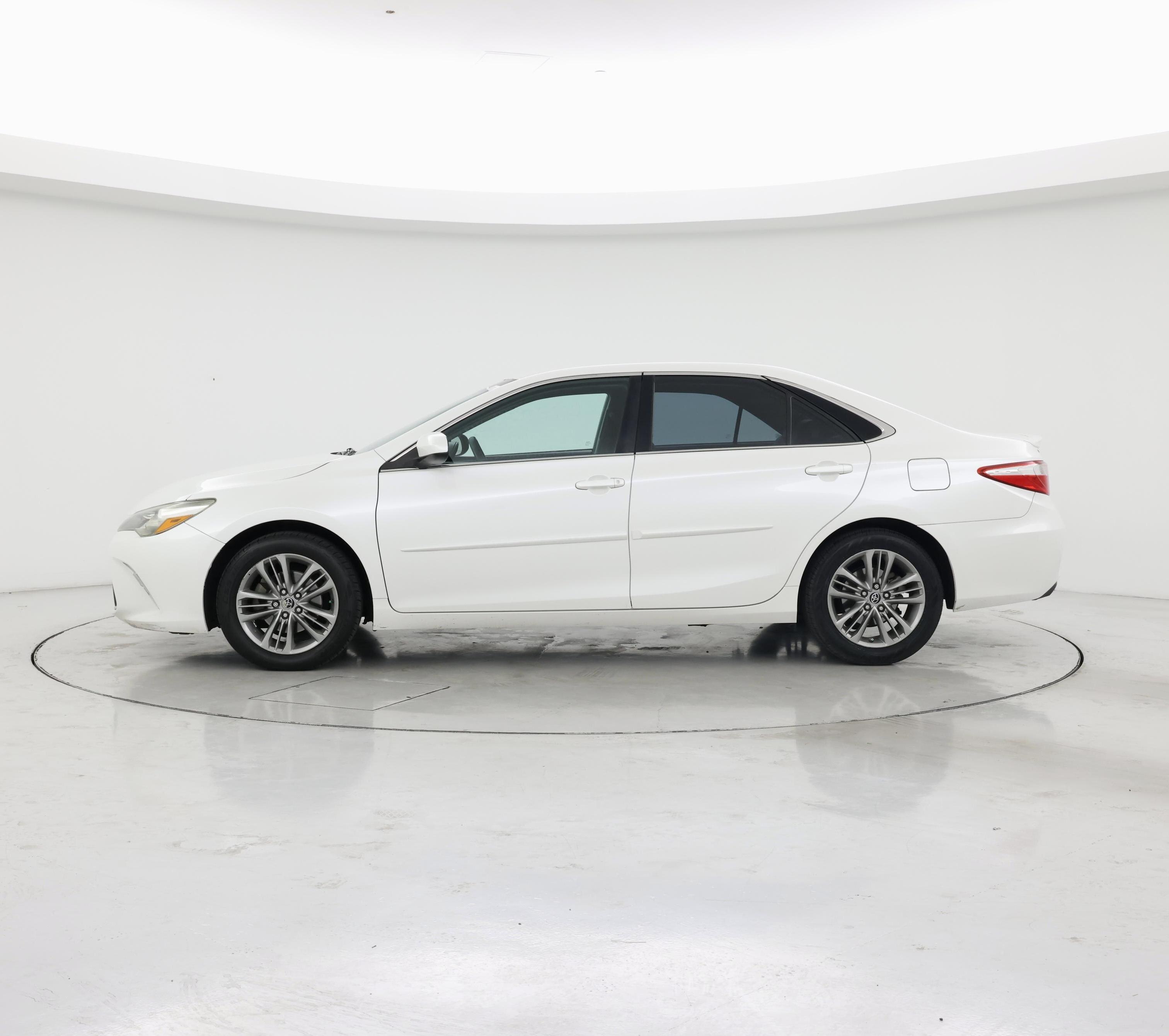 Thumbnail: 2015 Toyota Camry - 3