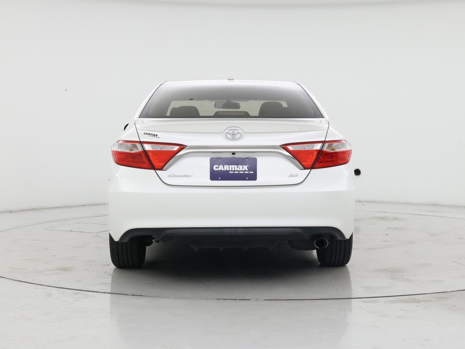 2015 Toyota Camry SE - Photo 7