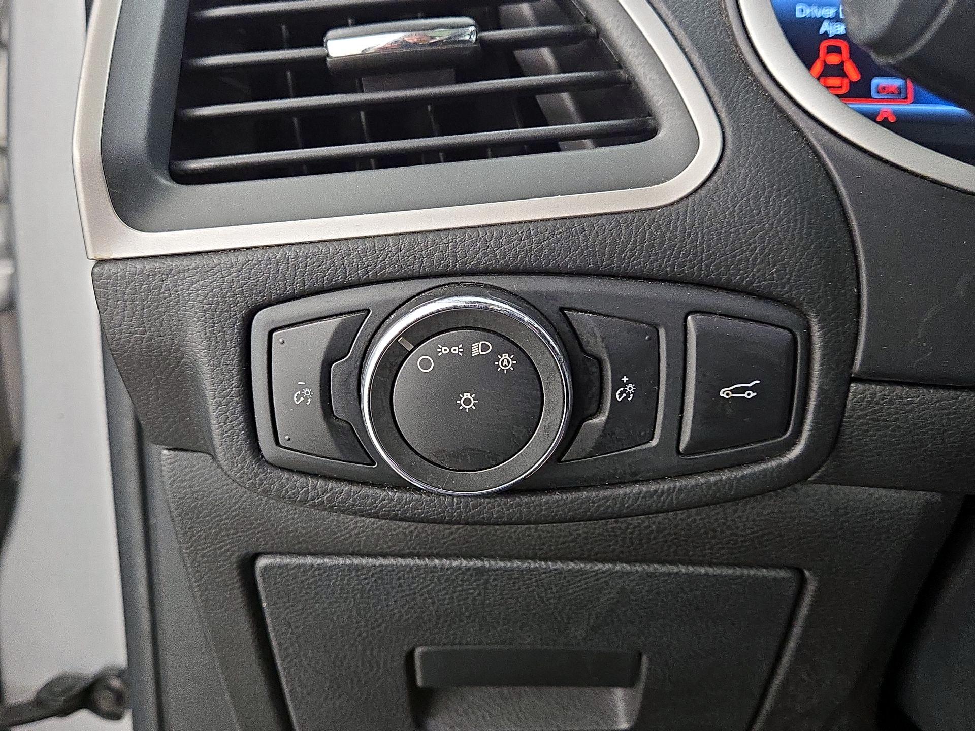 Thumbnail: 2016 Ford Edge - 13