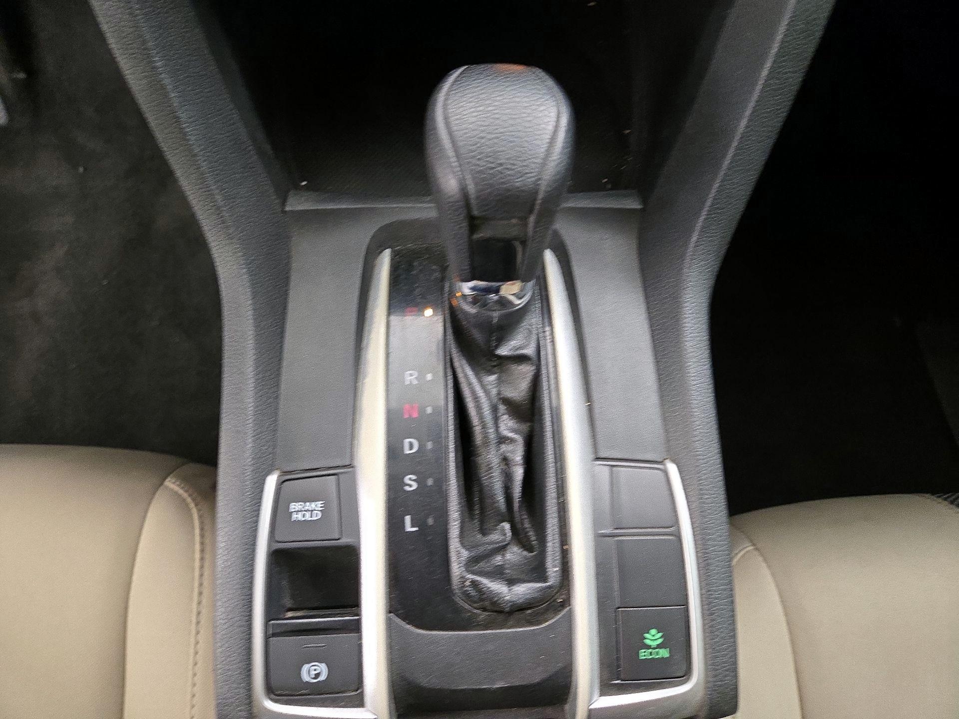 Thumbnail: 2019 Honda Civic - 17