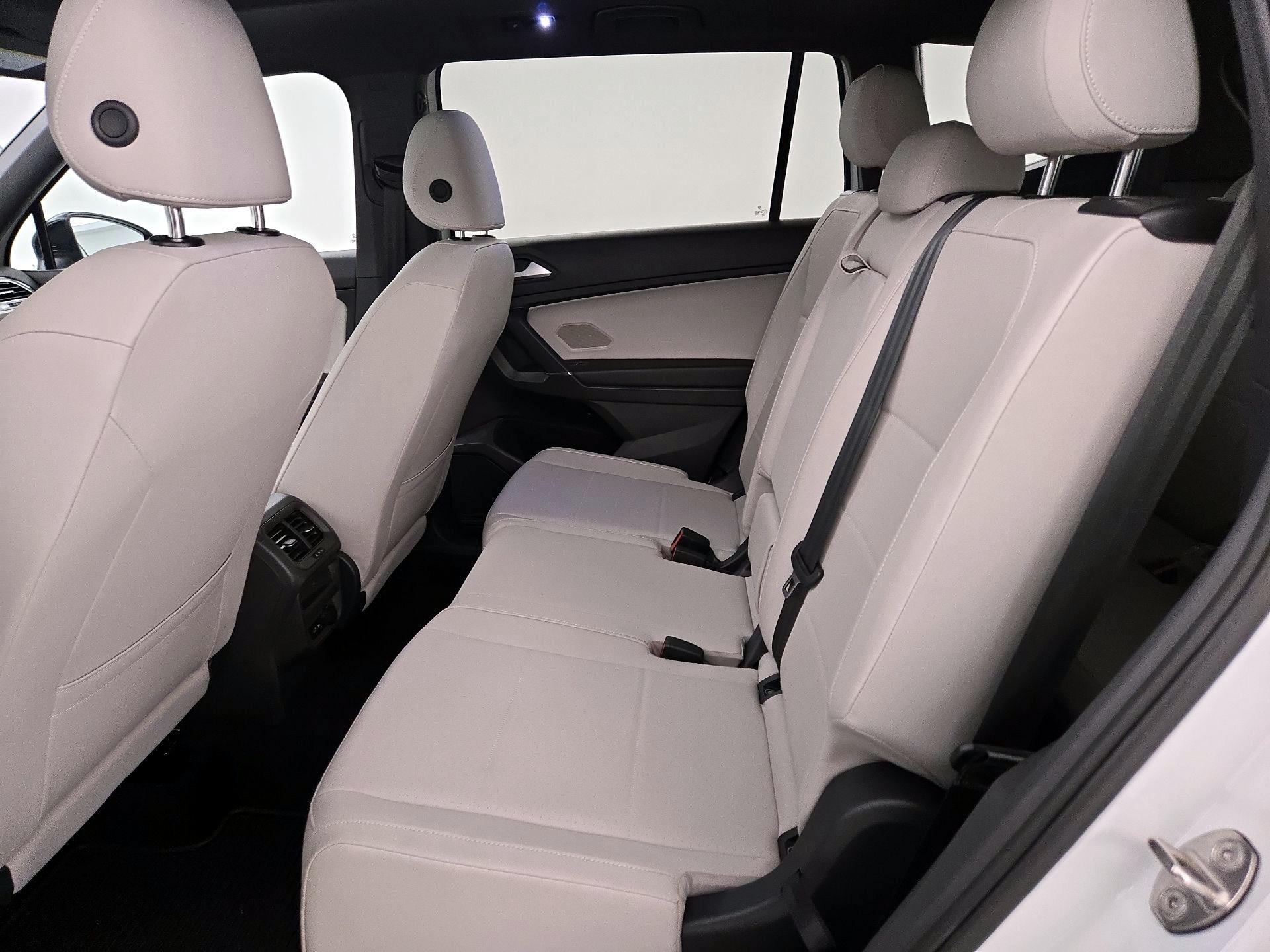 Thumbnail: 2020 Volkswagen Tiguan - 20
