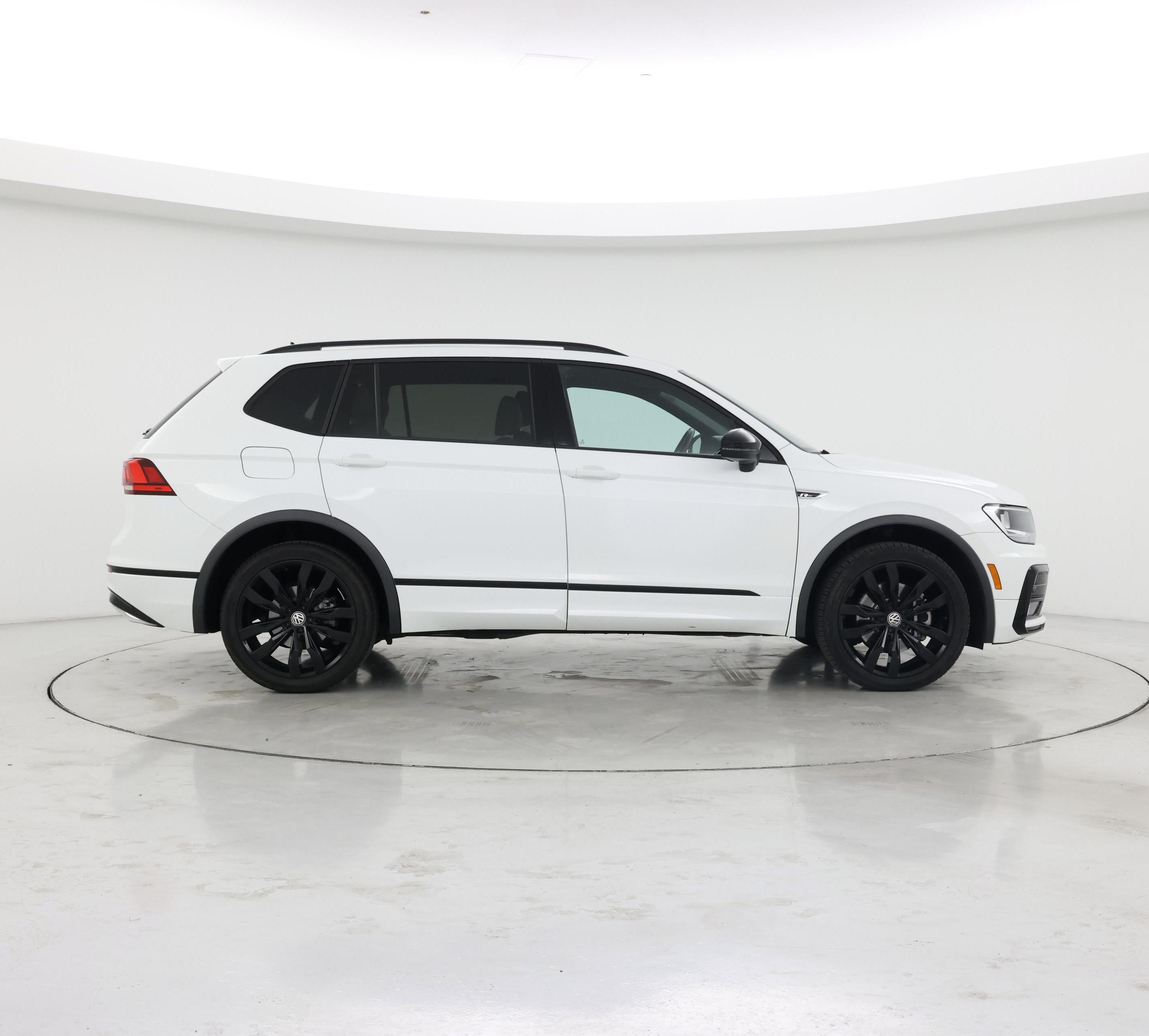 Thumbnail: 2020 Volkswagen Tiguan - 7