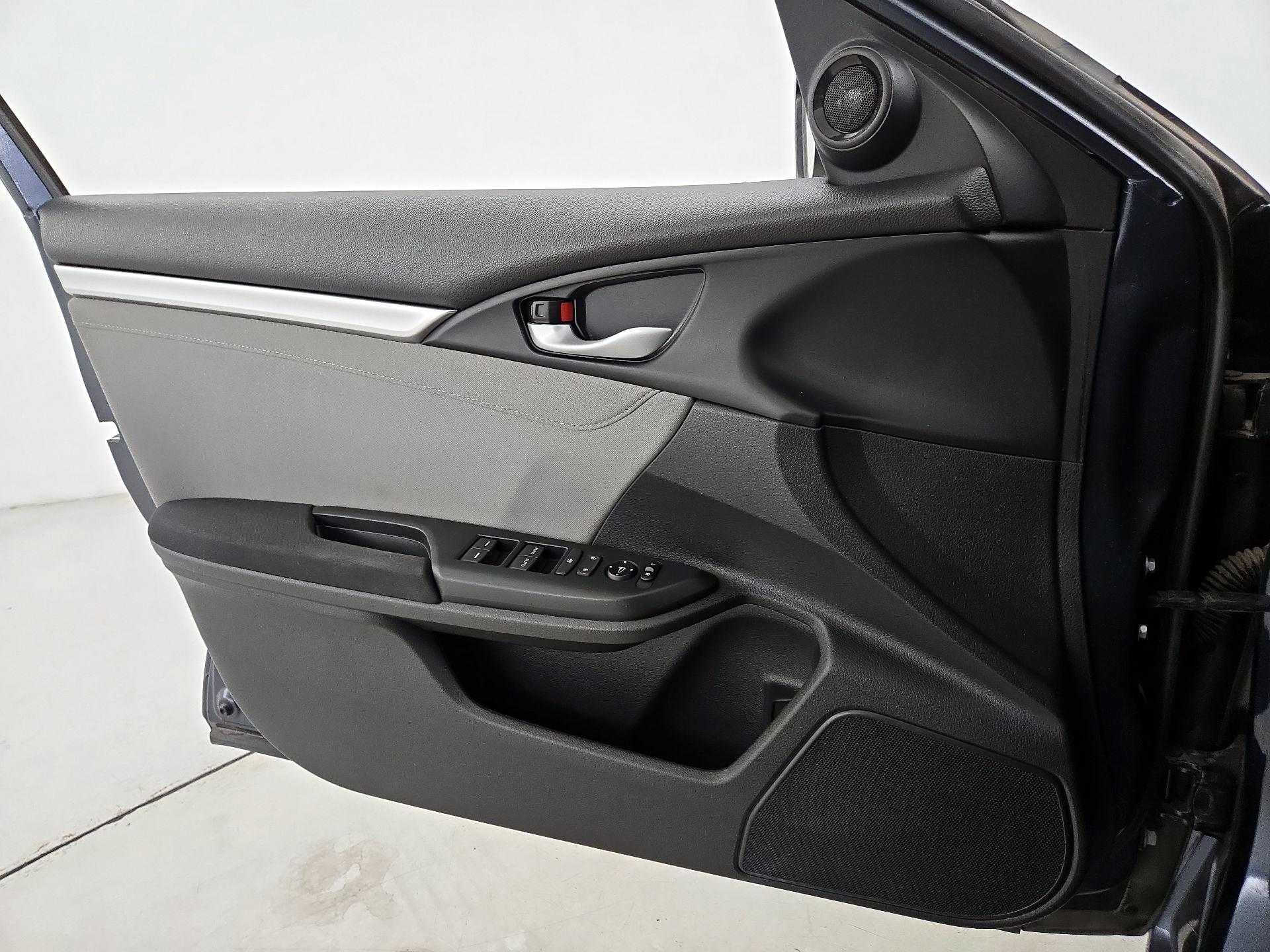 Thumbnail: 2017 Honda Civic - 12