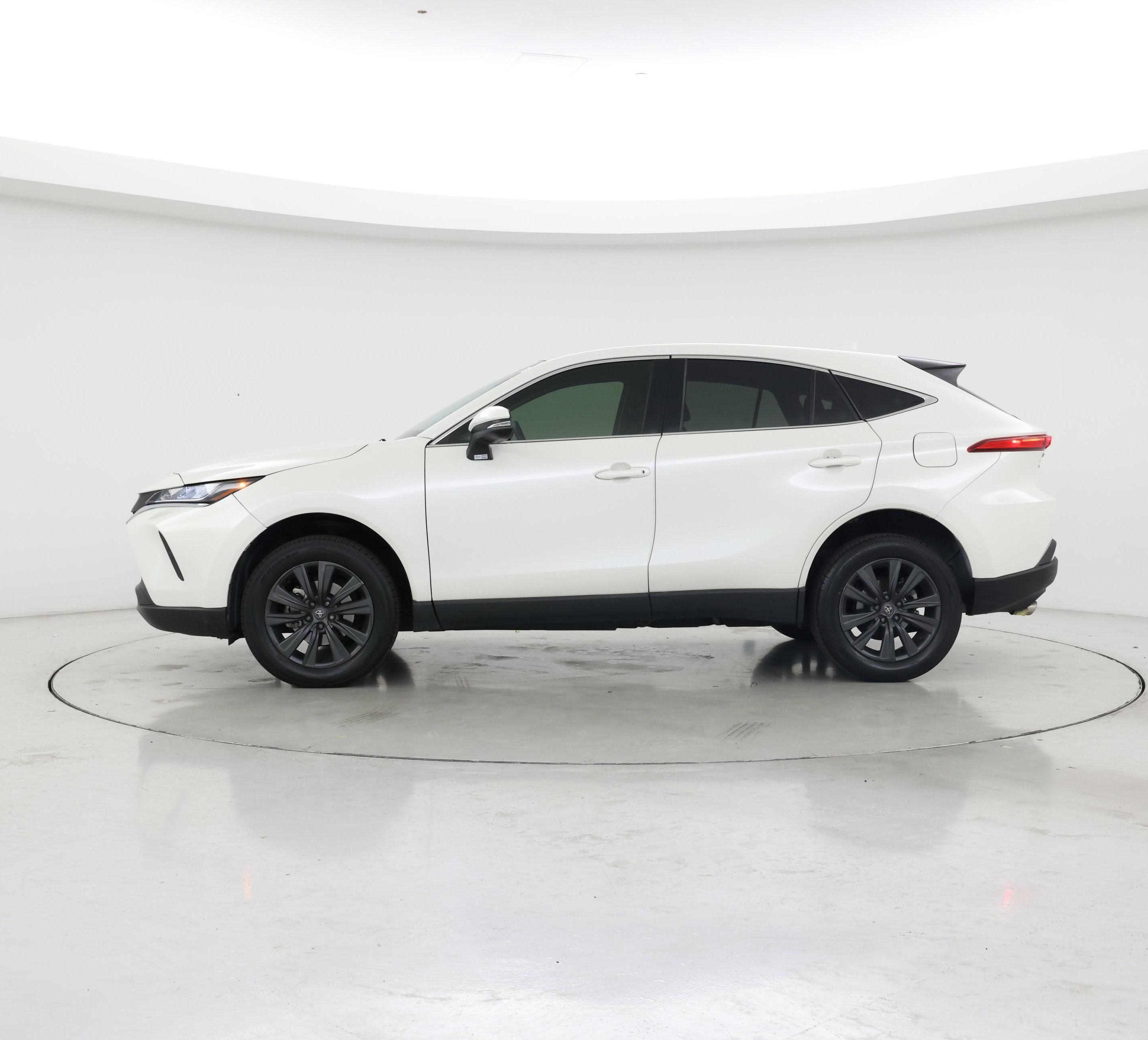 Thumbnail: 2022 Toyota Venza - 3