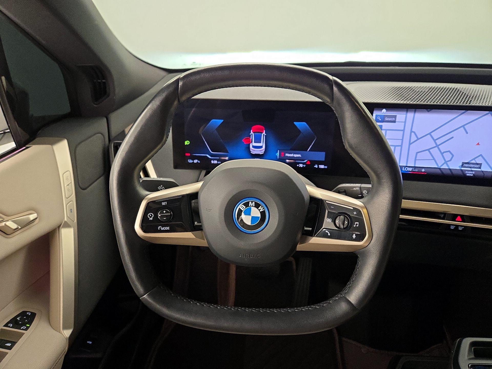 Thumbnail: 2023 BMW iX - 10