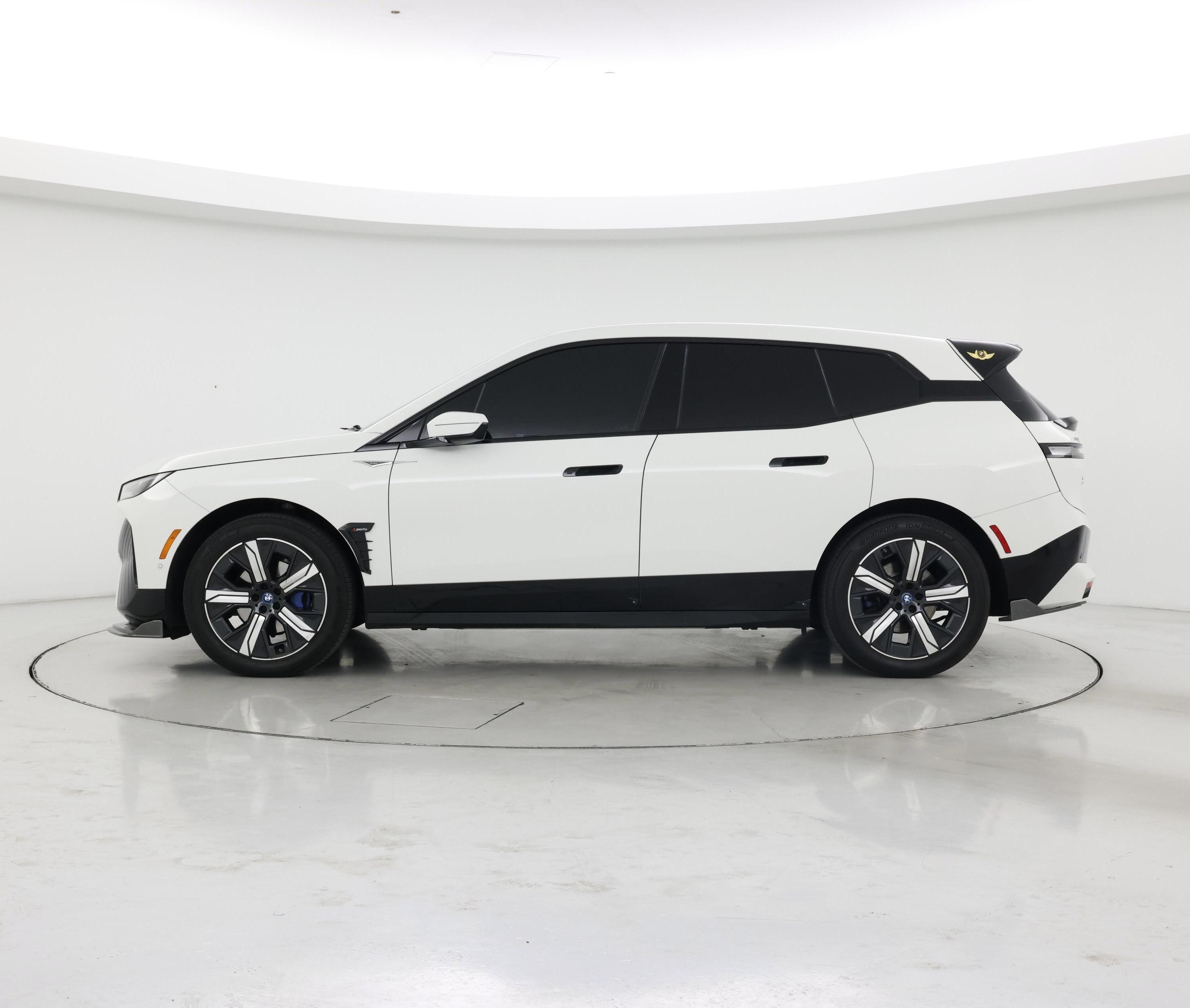 Thumbnail: 2023 BMW iX - 3