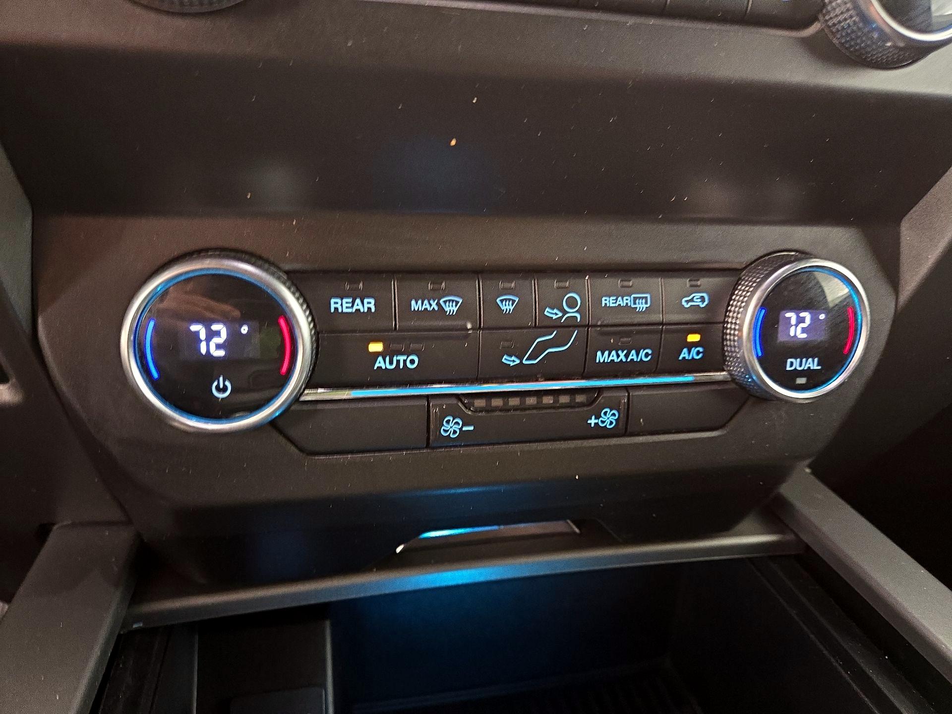 Thumbnail: 2019 Ford Expedition - 16