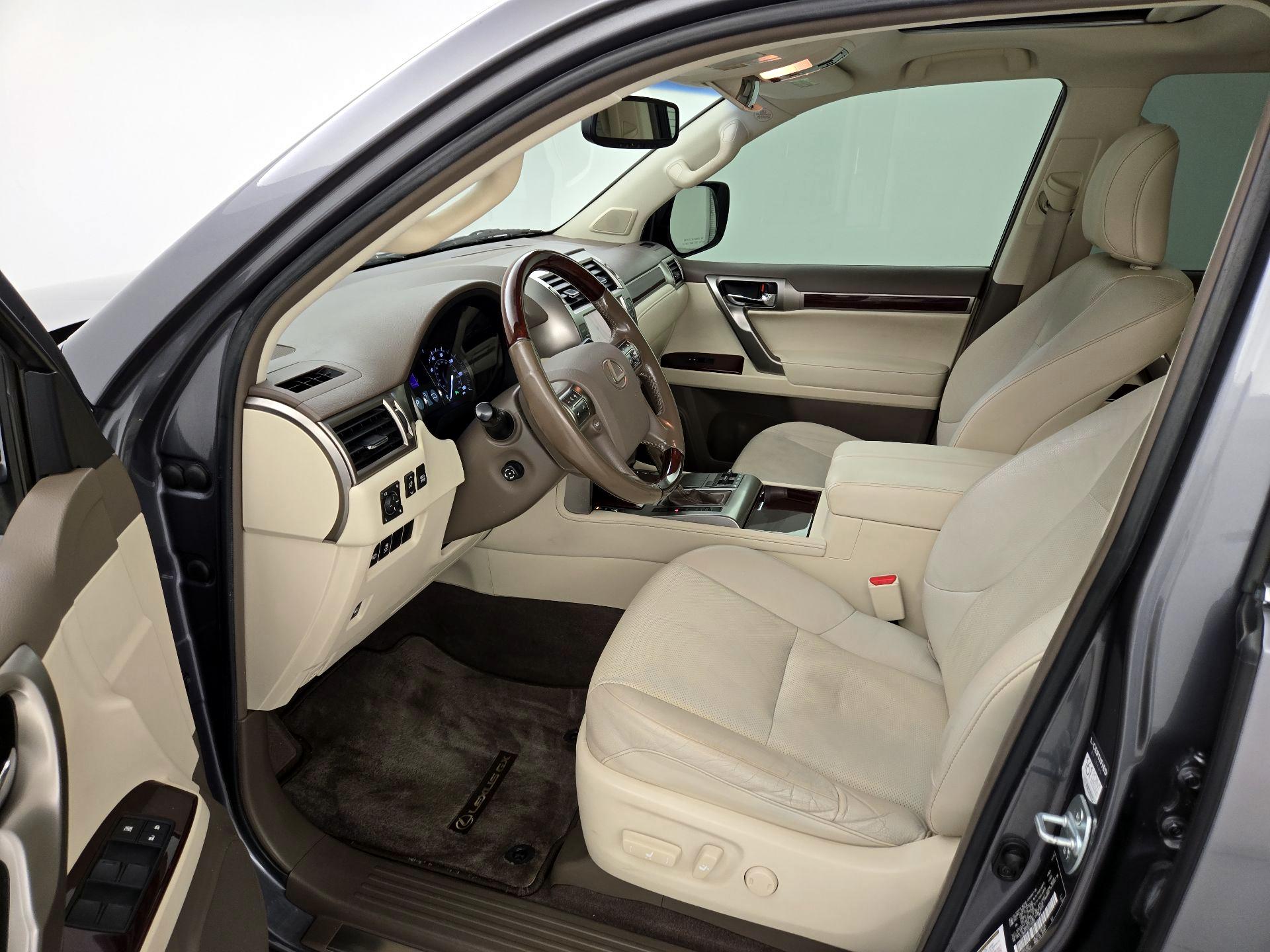 Thumbnail: 2016 Lexus GX - 11