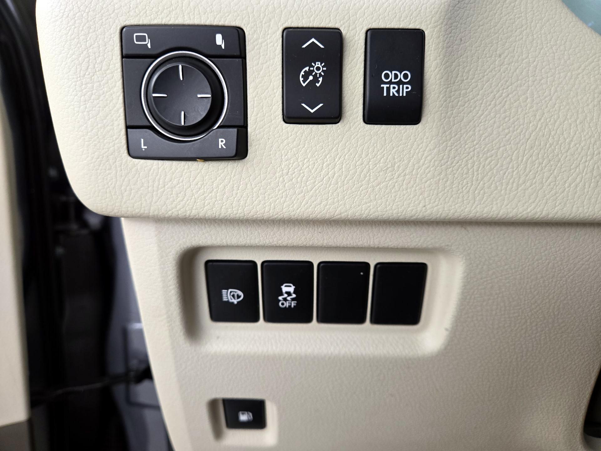 Thumbnail: 2016 Lexus GX - 13