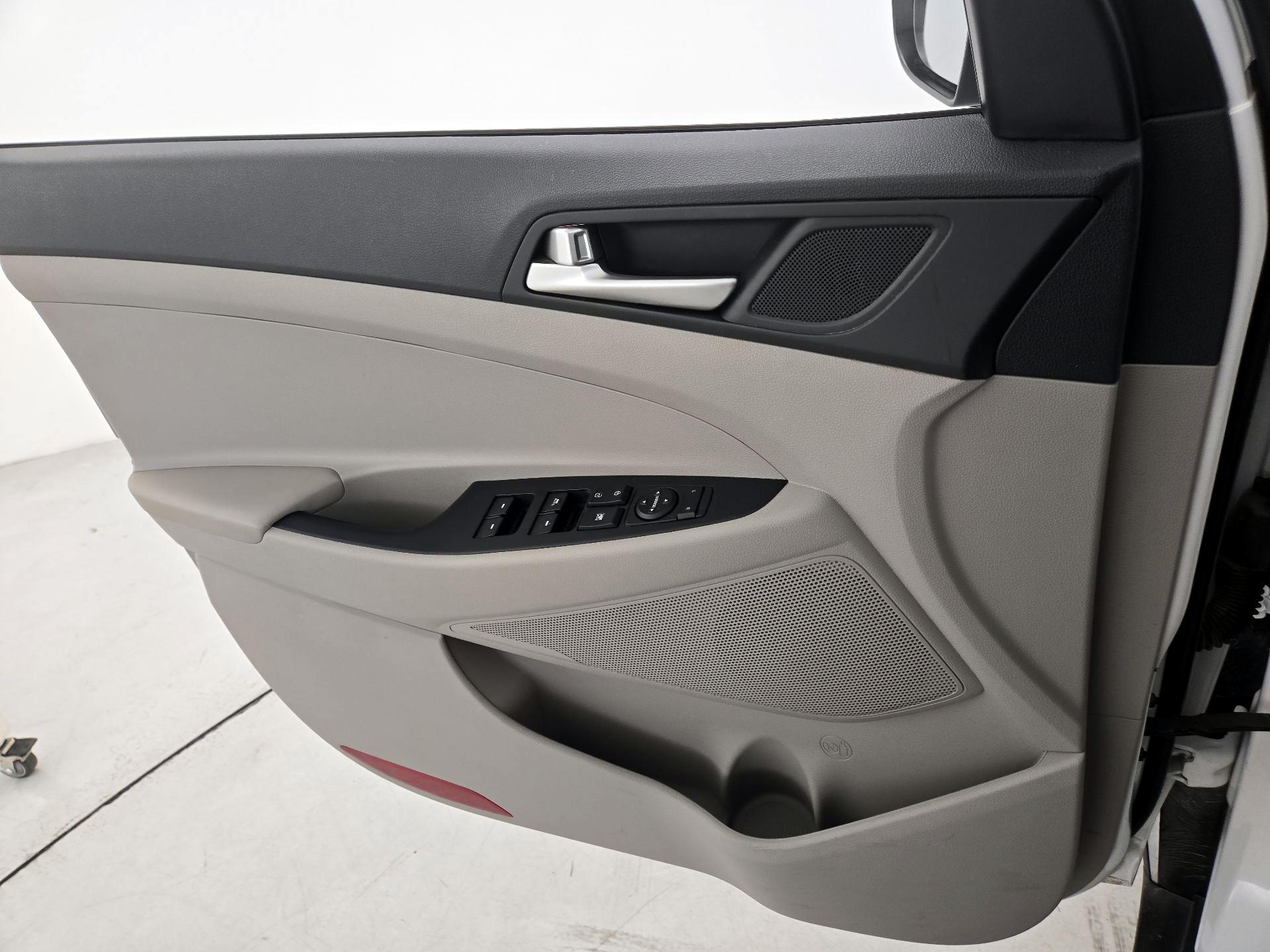 Thumbnail: 2019 Hyundai Tucson - 12