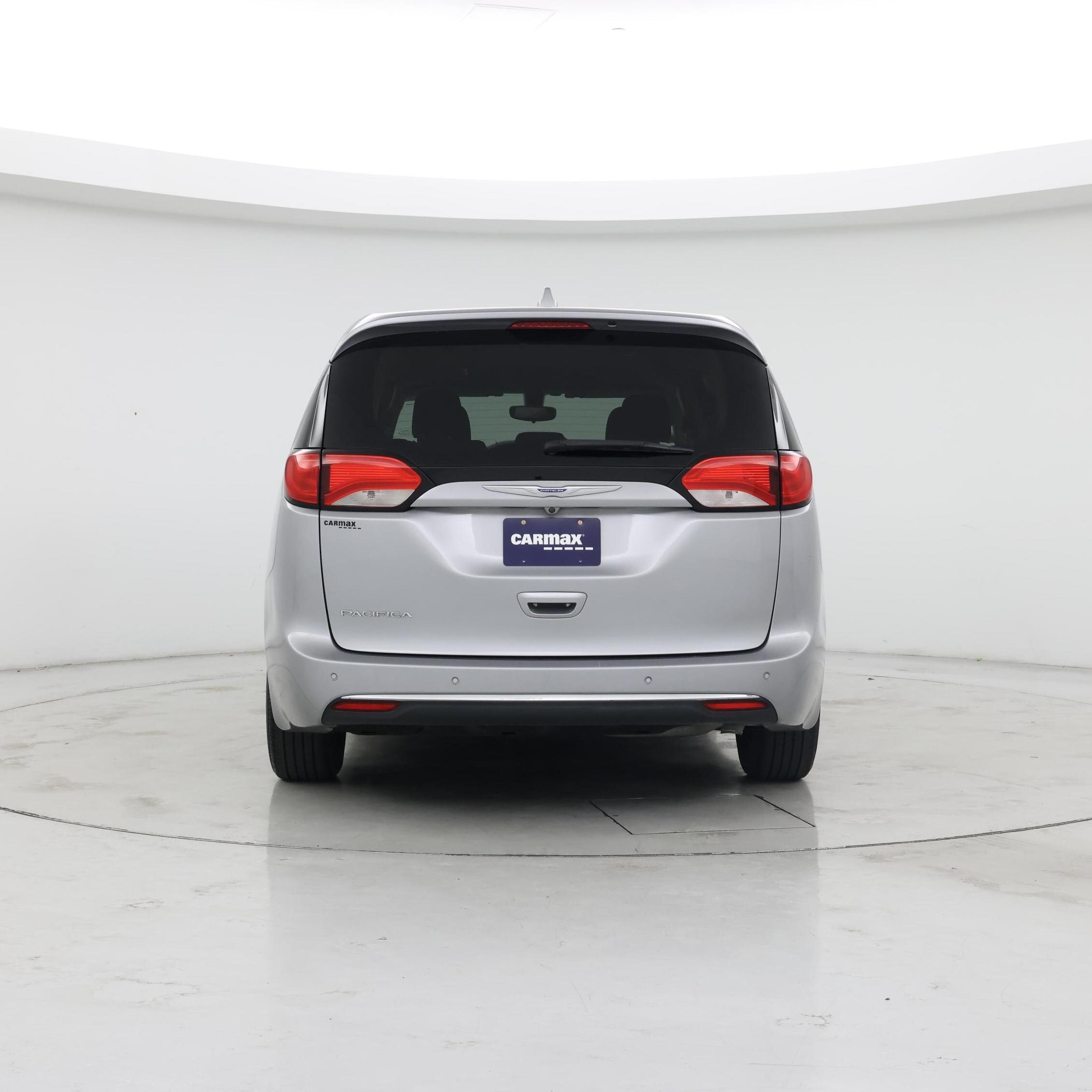 Thumbnail: 2018 Chrysler Pacifica - 6