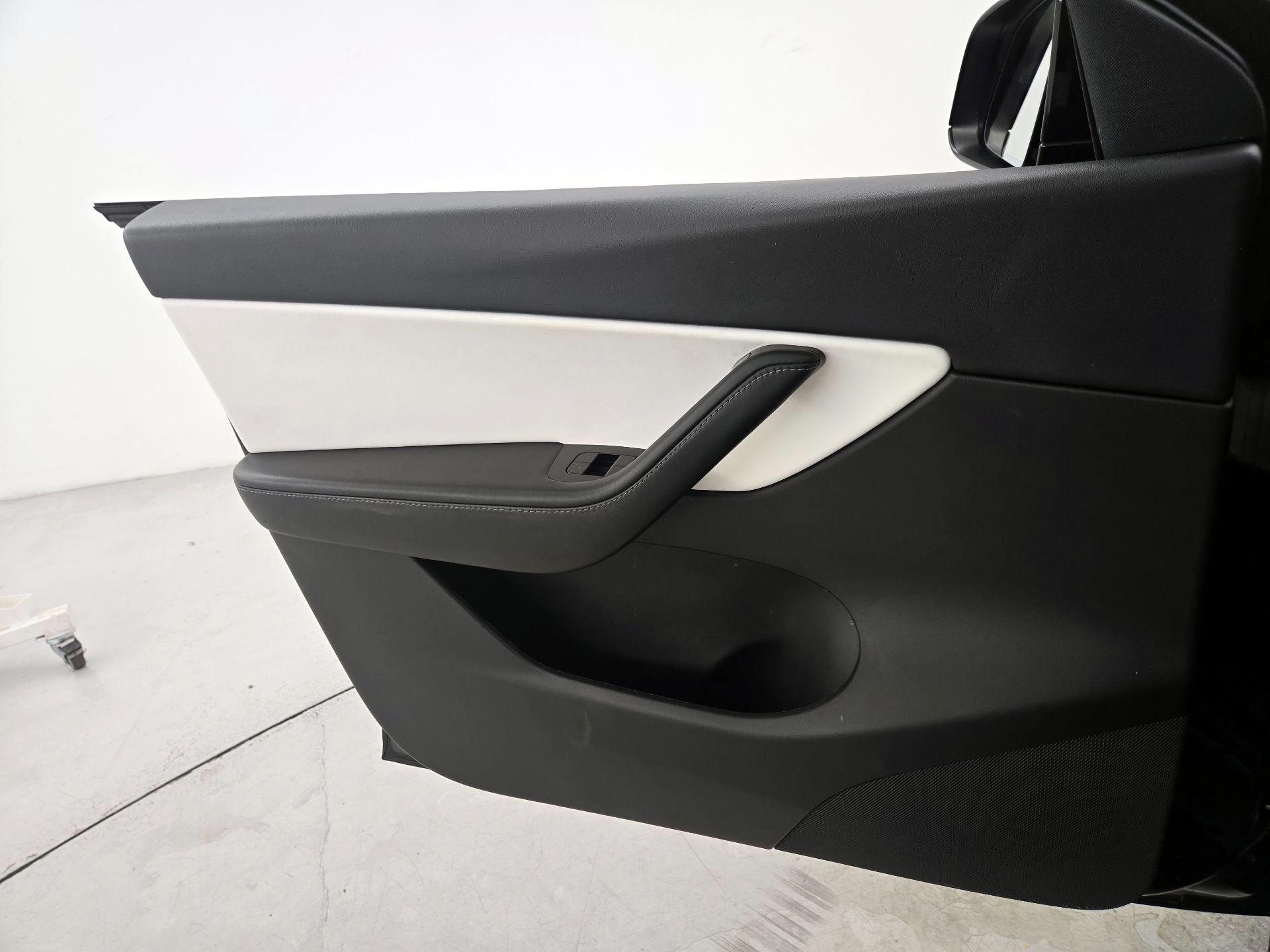 Thumbnail: 2021 Tesla Model Y - 12