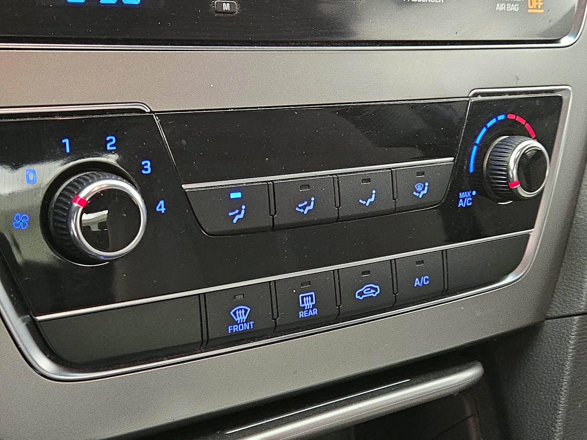 Thumbnail: 2015 Hyundai Sonata - 16