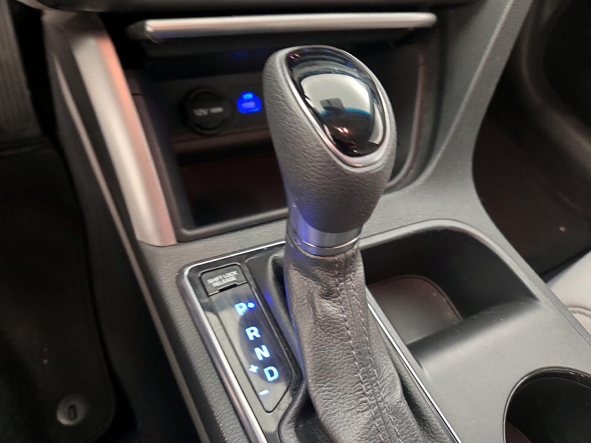 Thumbnail: 2015 Hyundai Sonata - 17