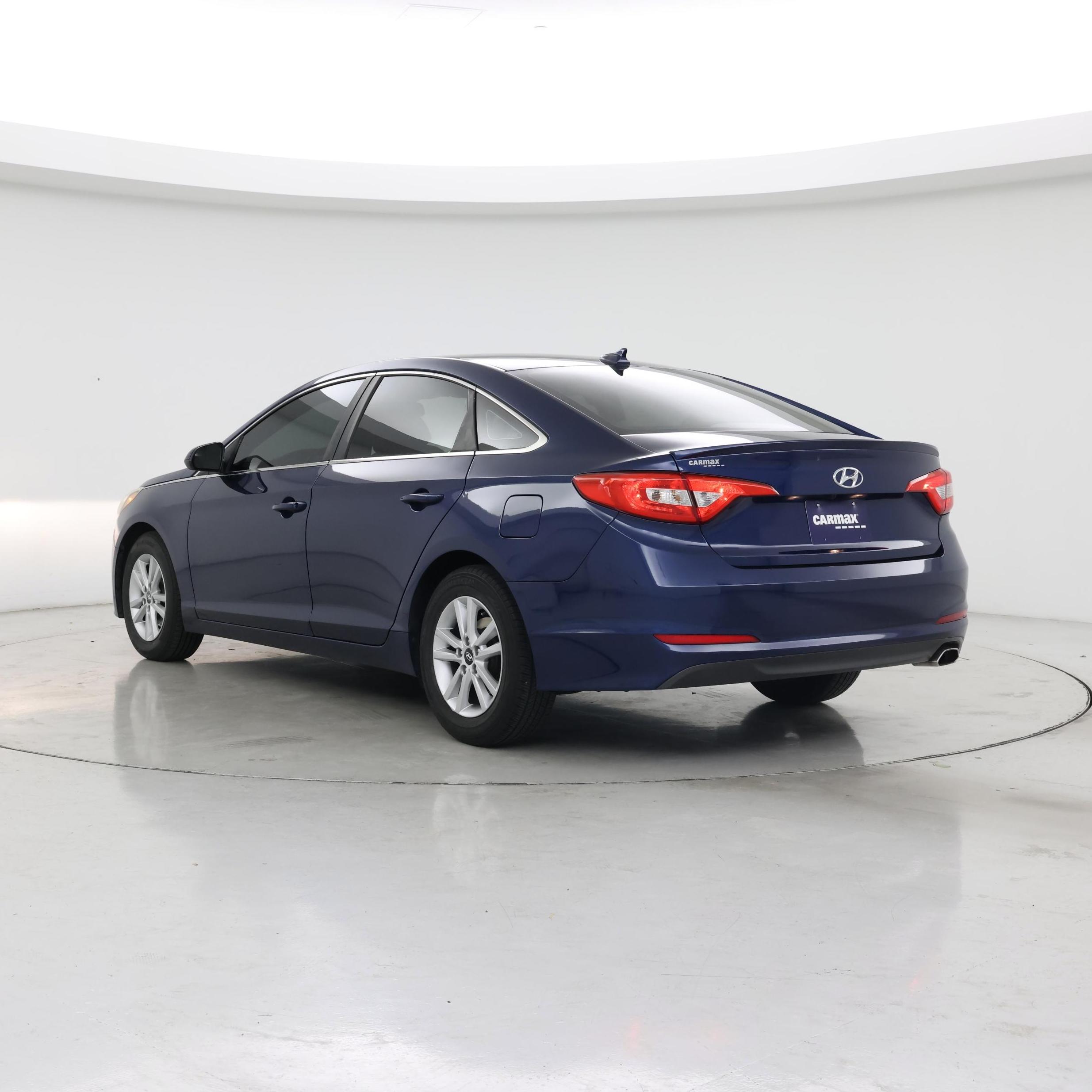 Thumbnail: 2015 Hyundai Sonata - 2