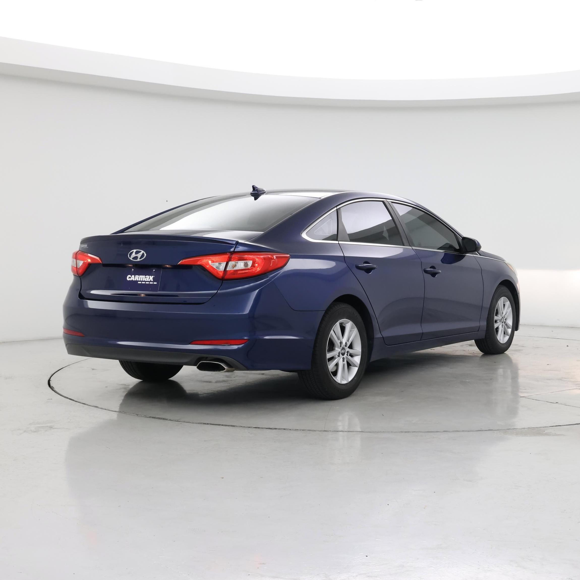 Thumbnail: 2015 Hyundai Sonata - 8