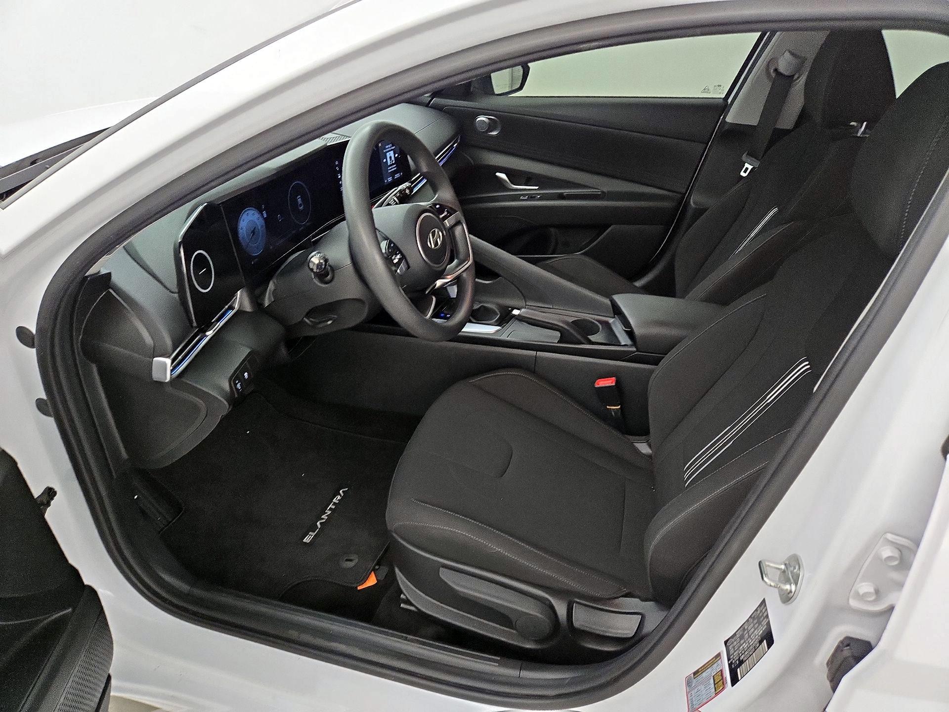 Thumbnail: 2024 Hyundai Elantra - 11
