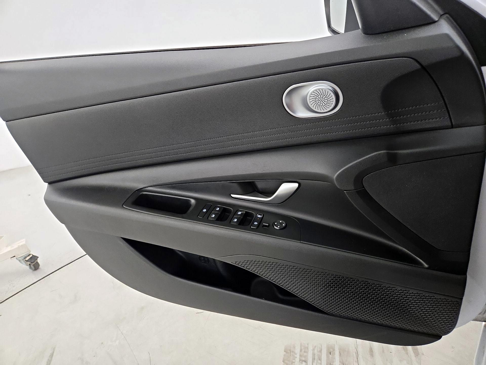 Thumbnail: 2024 Hyundai Elantra - 12