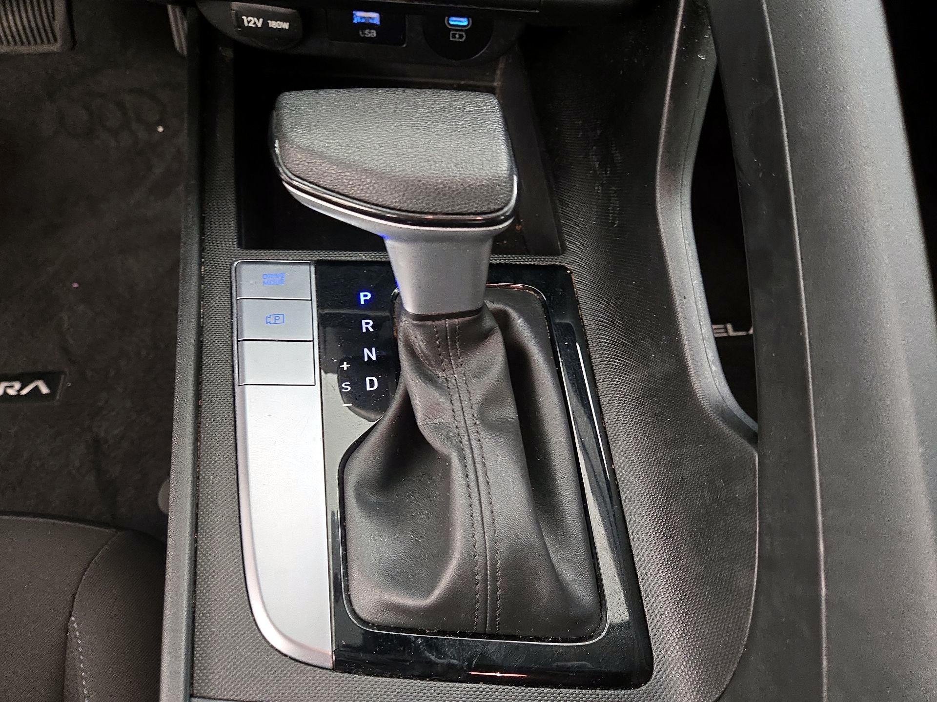 Thumbnail: 2024 Hyundai Elantra - 18