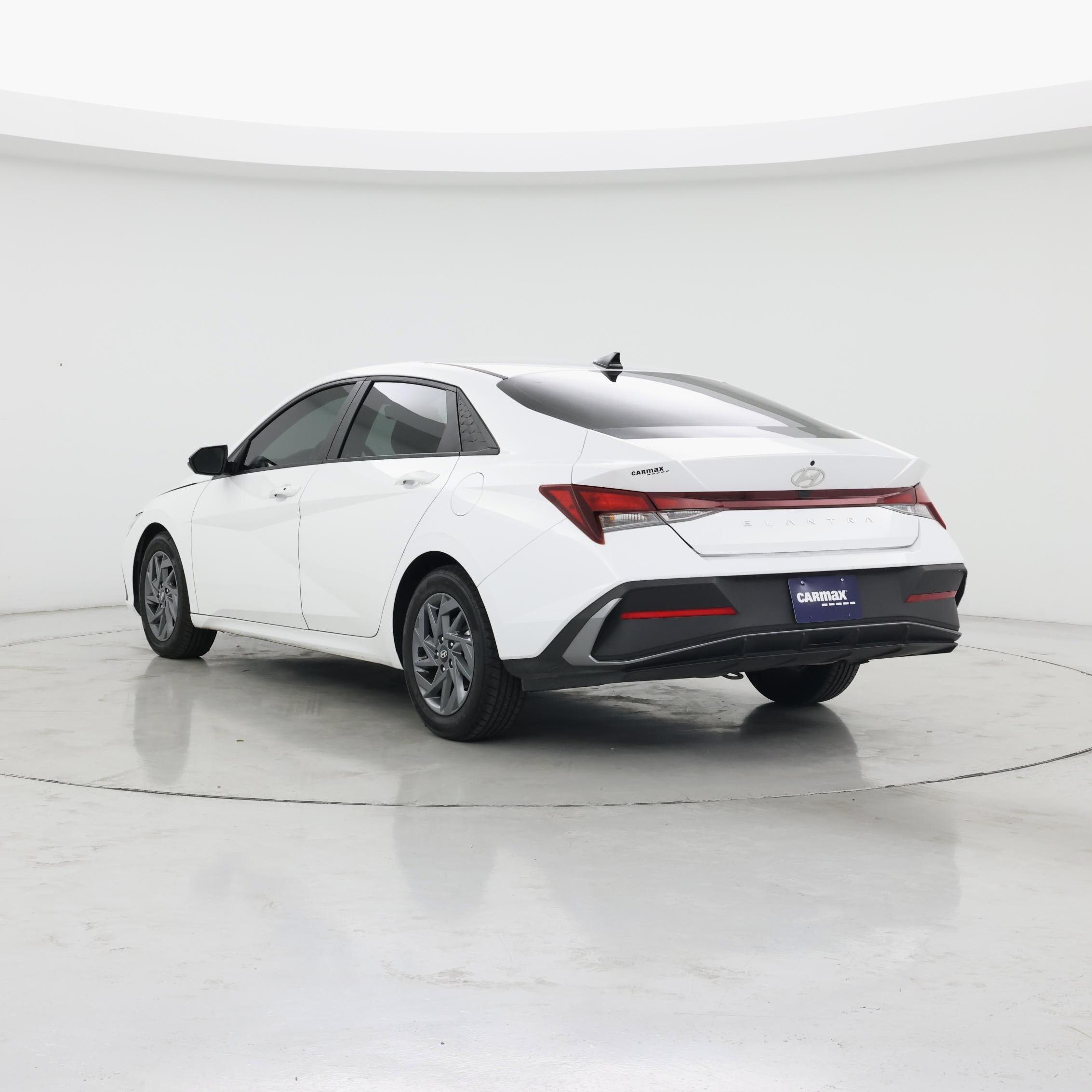 Thumbnail: 2024 Hyundai Elantra - 2