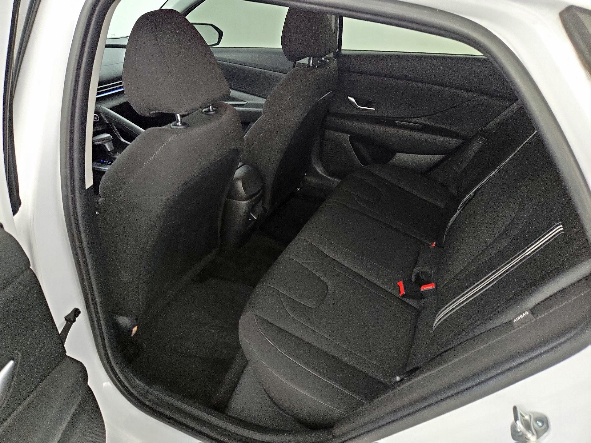 Thumbnail: 2024 Hyundai Elantra - 20