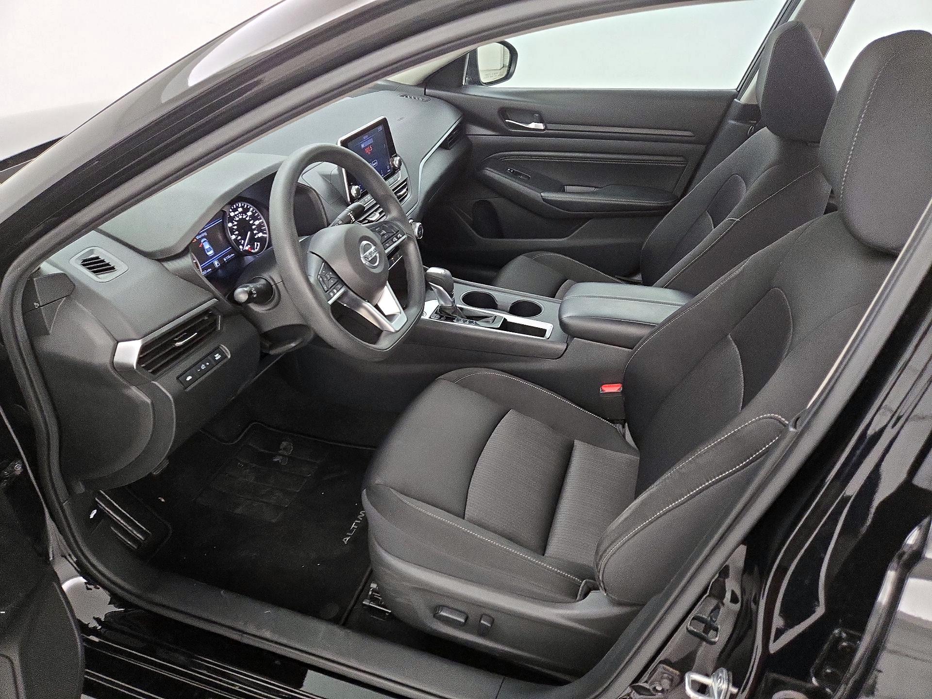 Thumbnail: 2019 Nissan Altima - 11