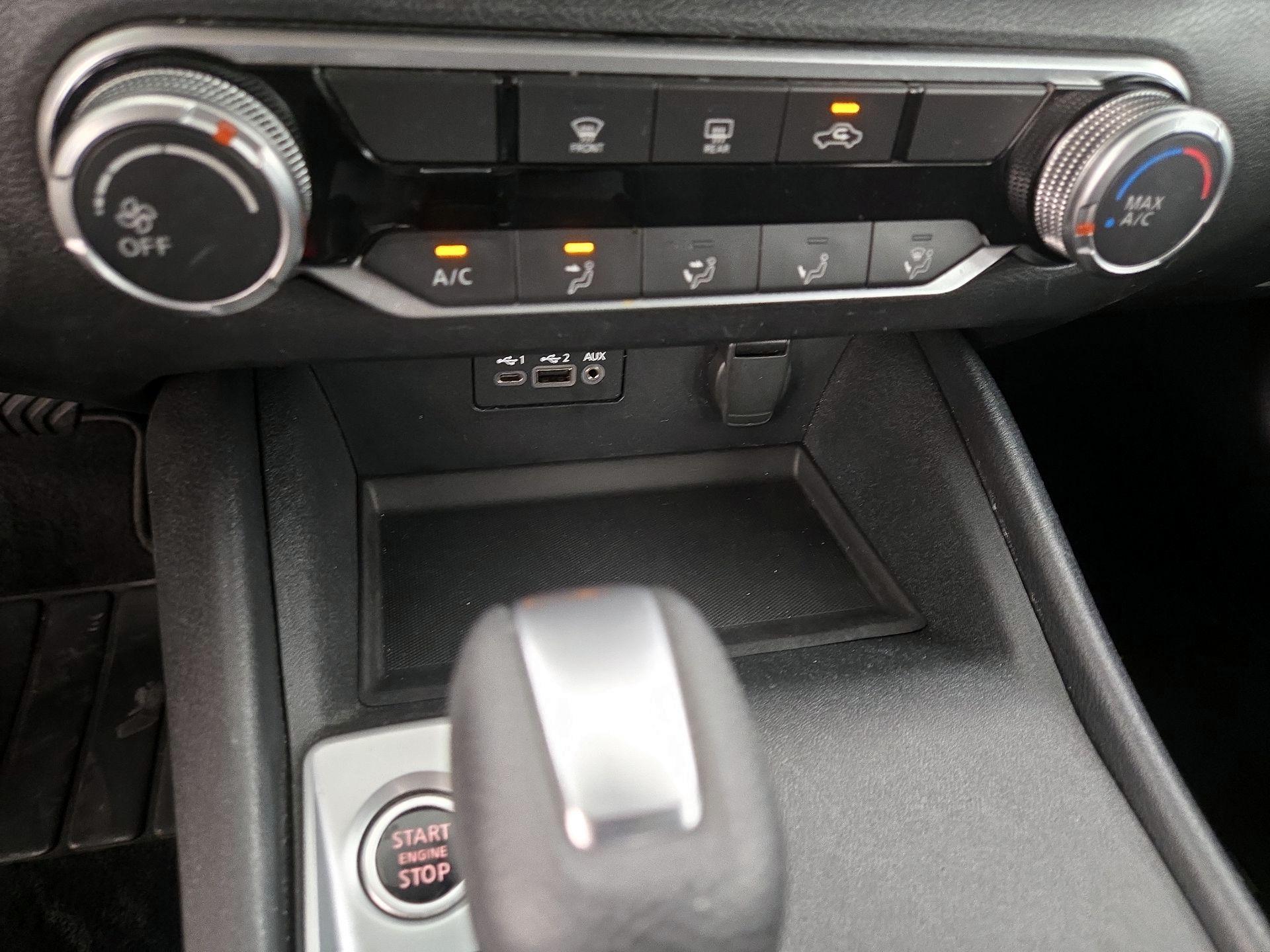 Thumbnail: 2019 Nissan Altima - 16