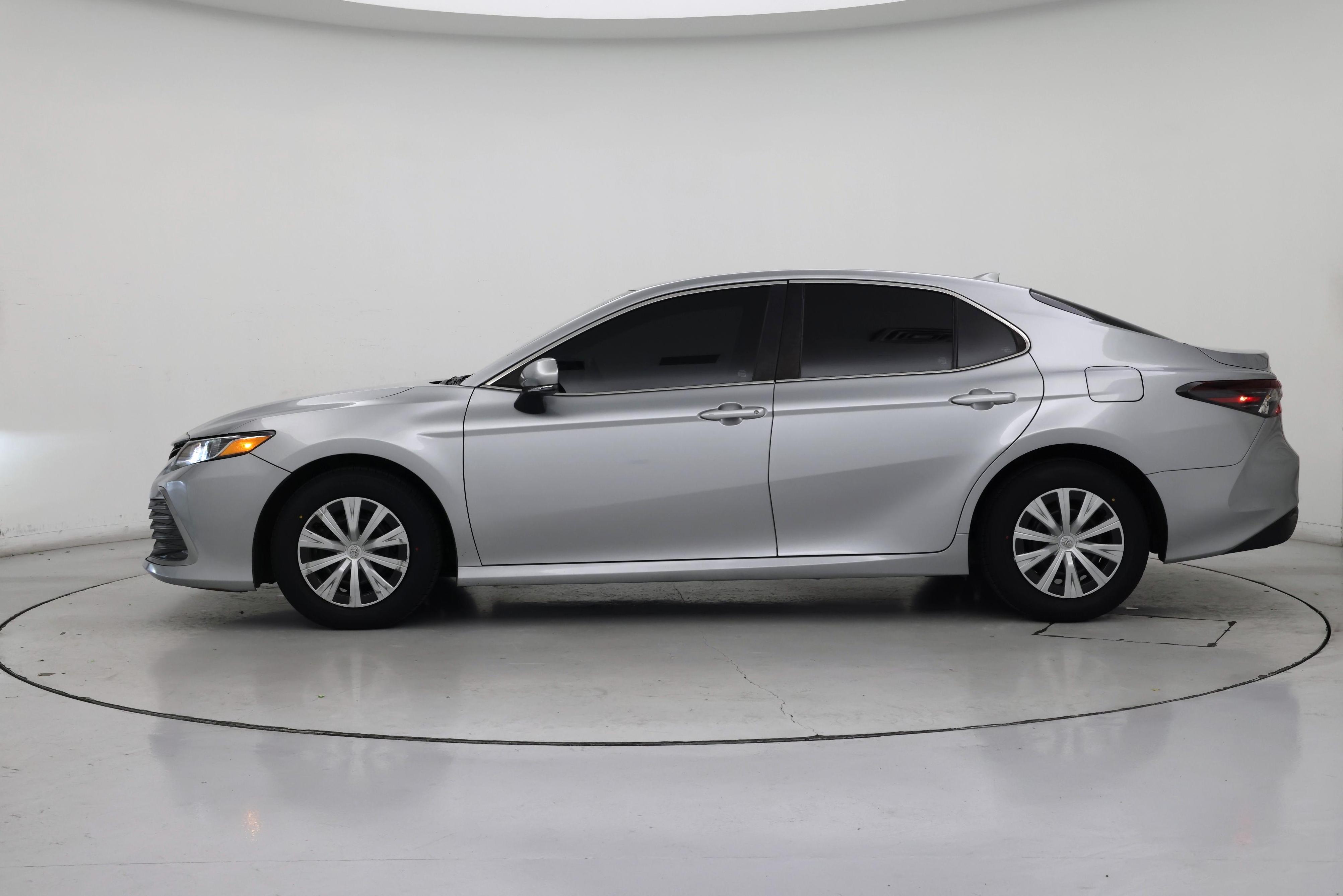 Thumbnail: 2022 Toyota Camry - 3