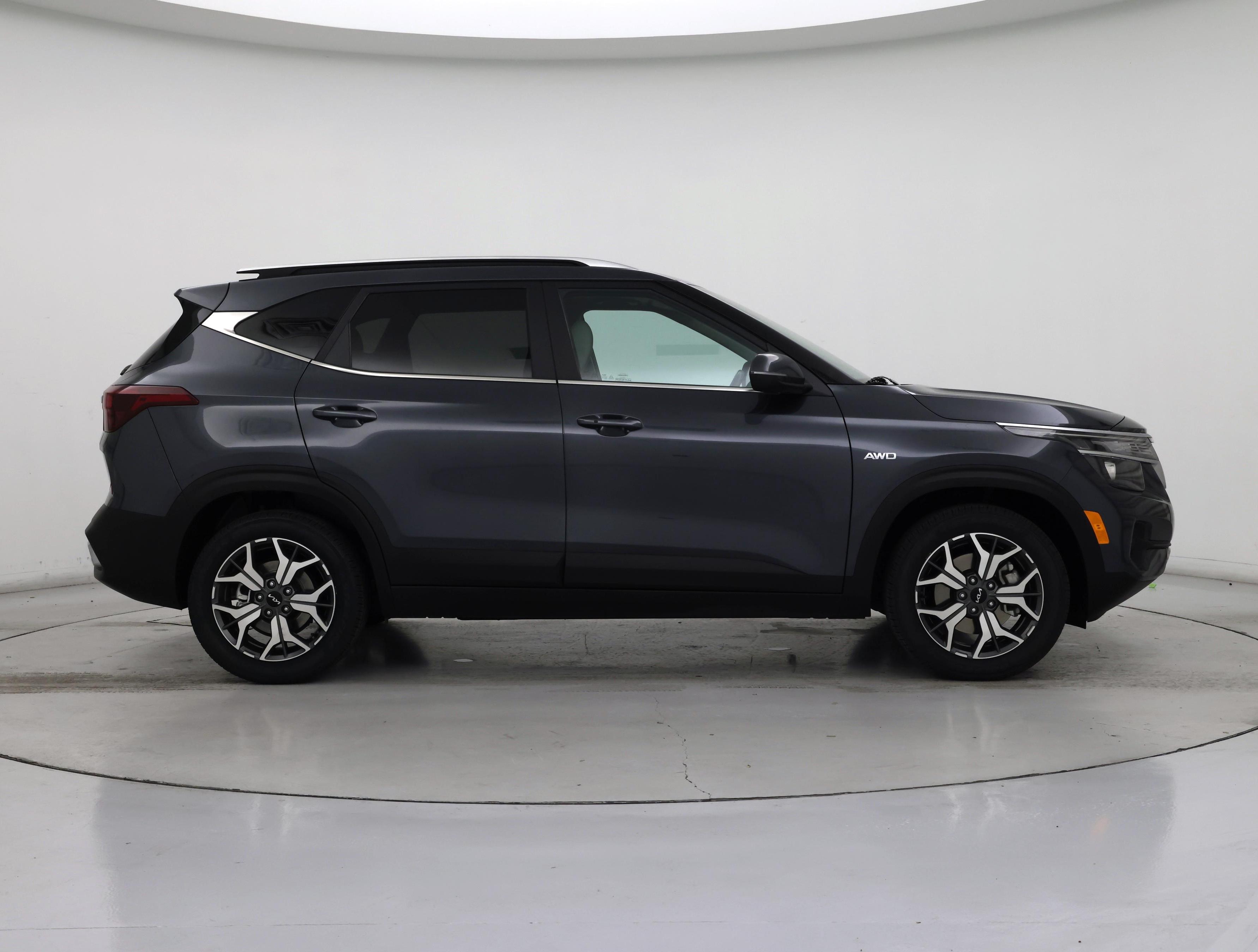 Thumbnail: 2022 Kia Seltos - 7