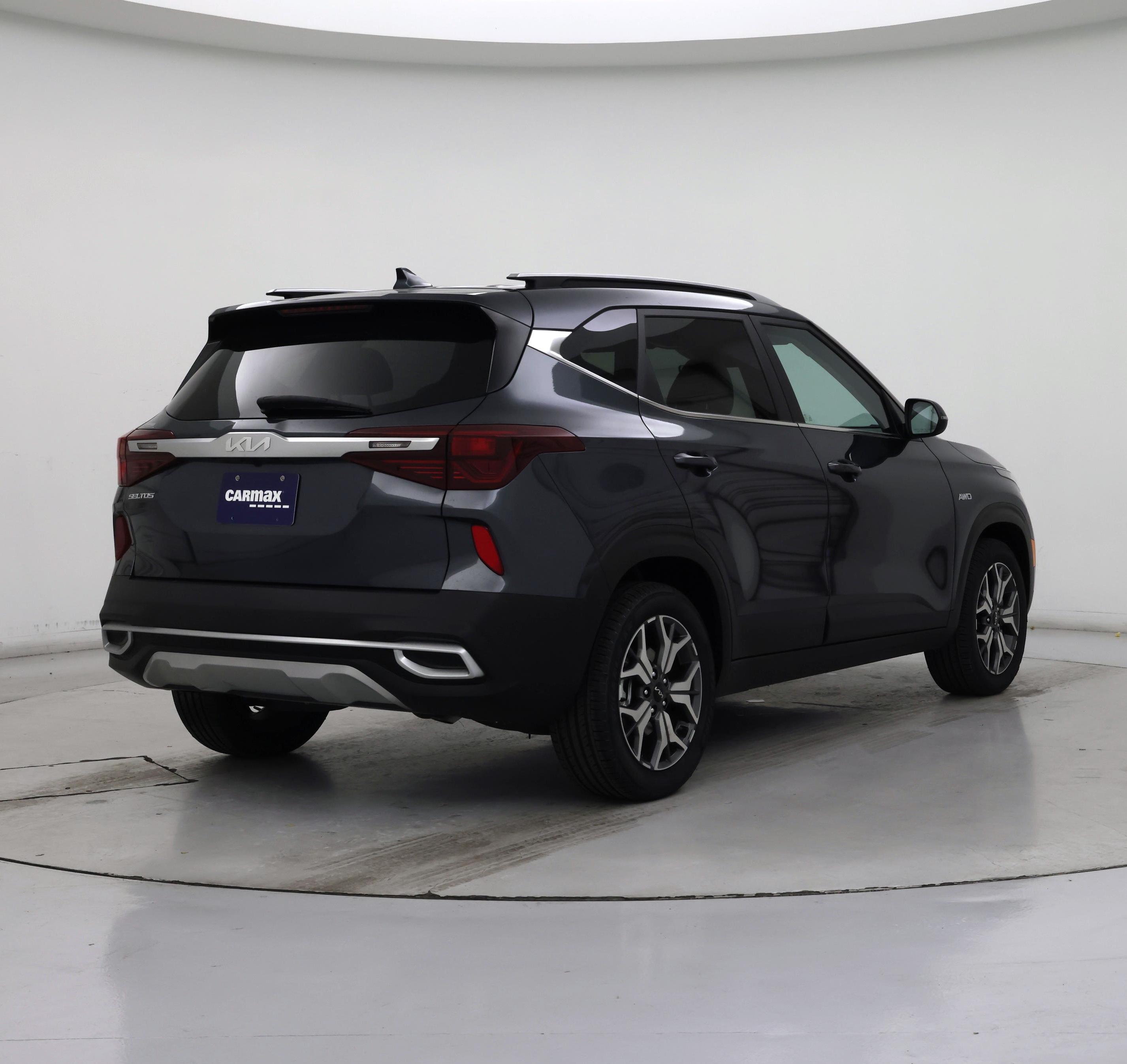 Thumbnail: 2022 Kia Seltos - 8