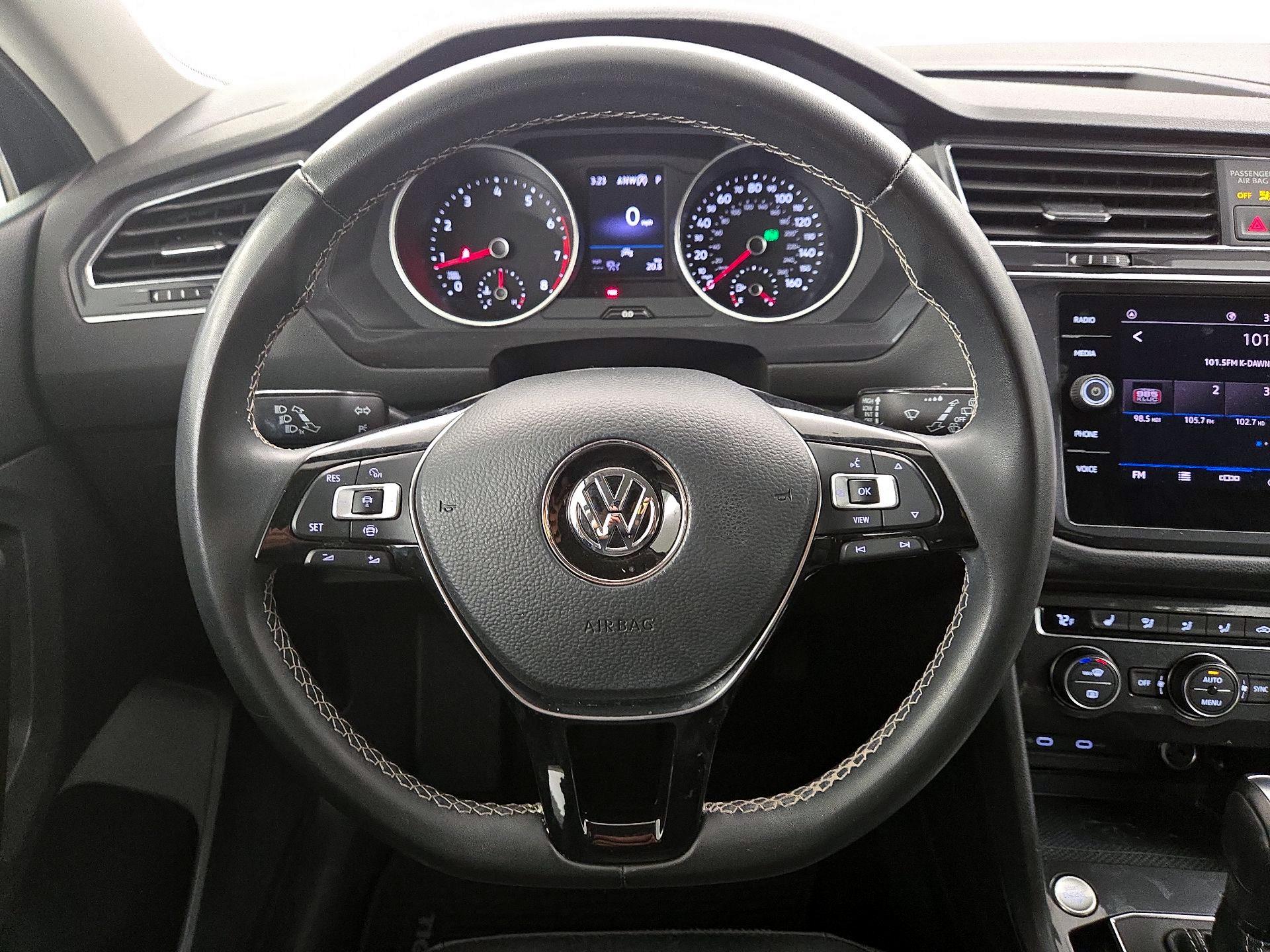 Thumbnail: 2021 Volkswagen Tiguan - 10
