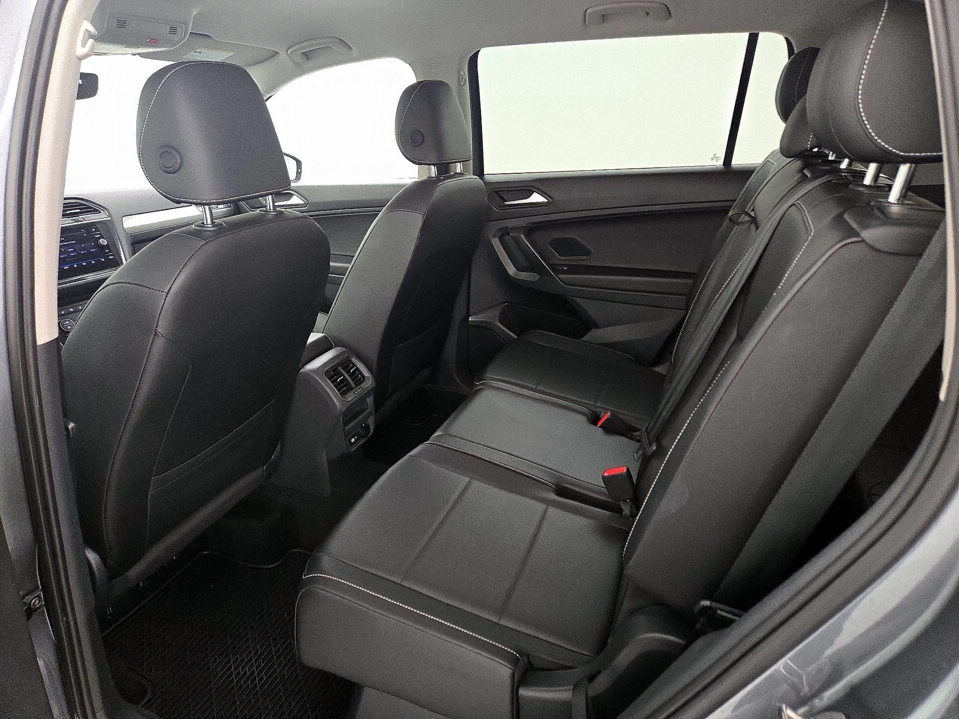 Thumbnail: 2021 Volkswagen Tiguan - 19