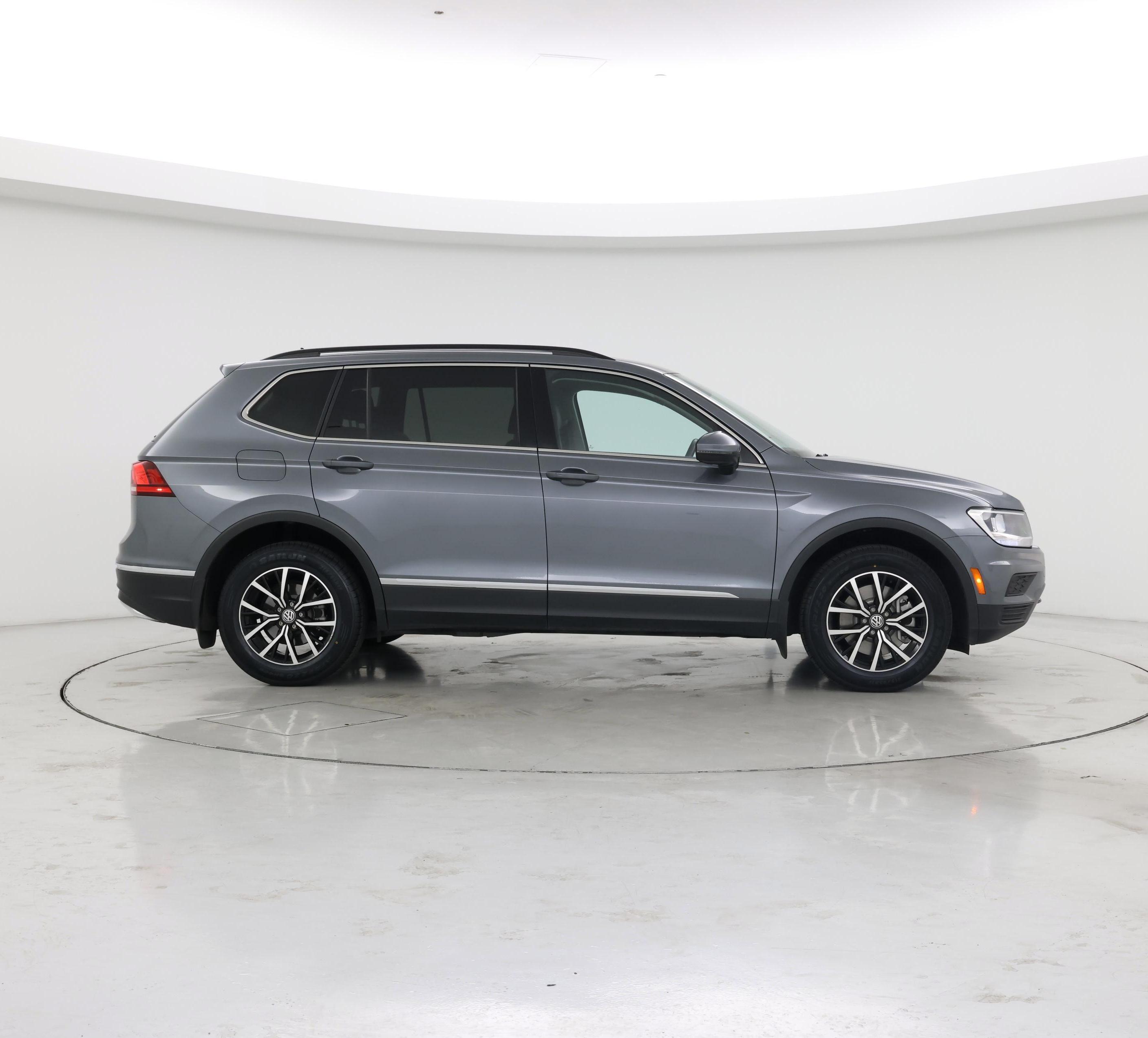 Thumbnail: 2021 Volkswagen Tiguan - 7