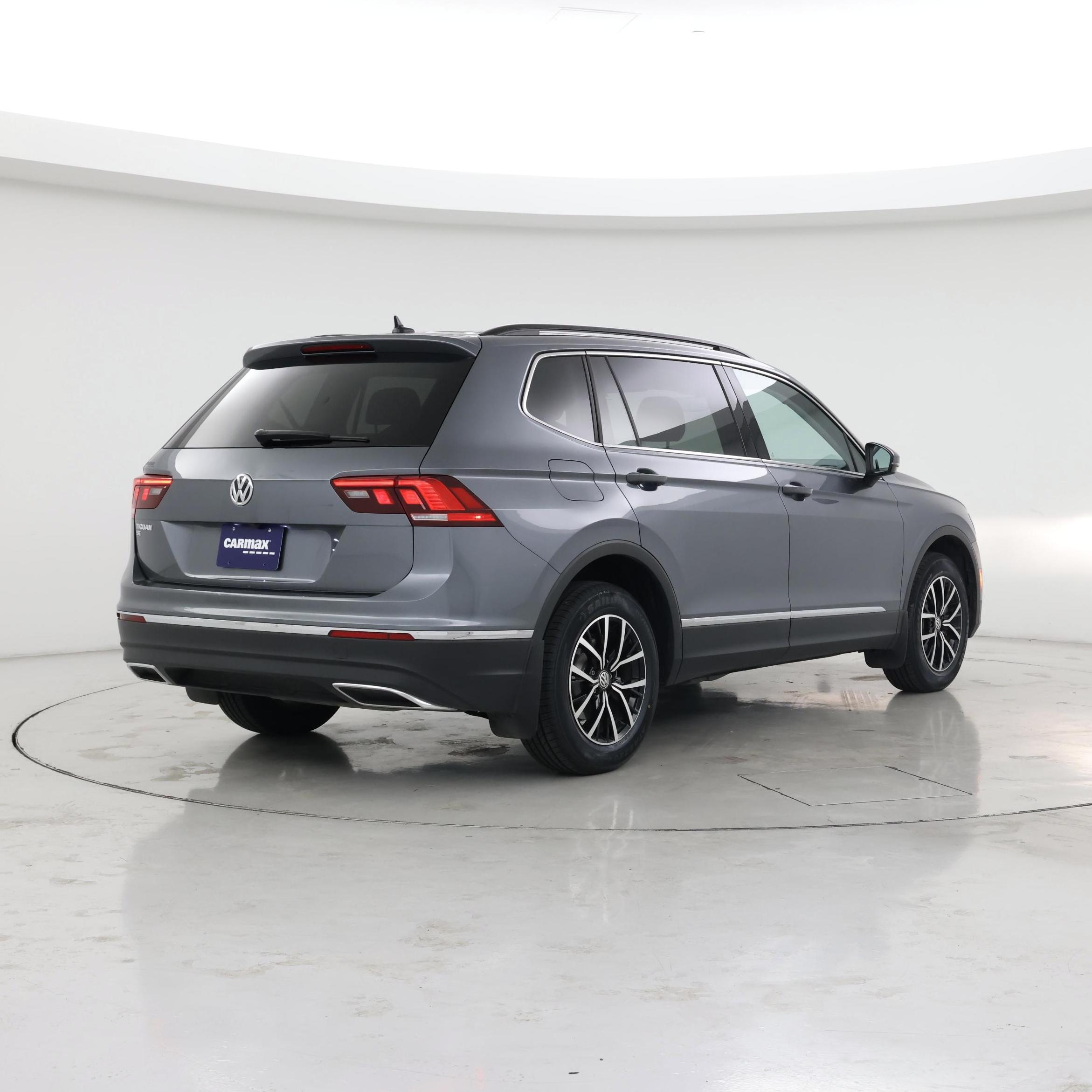 Thumbnail: 2021 Volkswagen Tiguan - 8