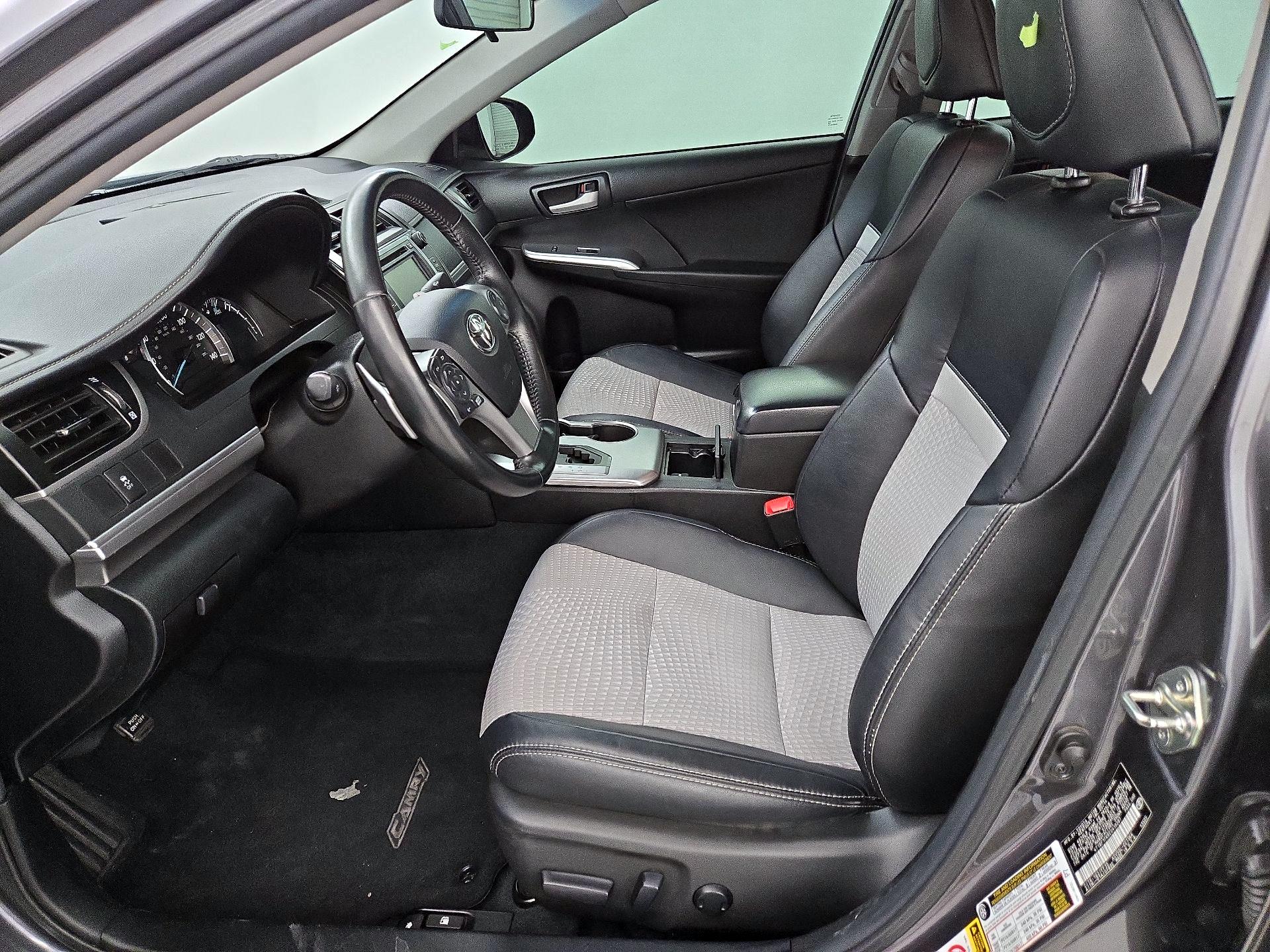 Thumbnail: 2014 Toyota Camry - 11