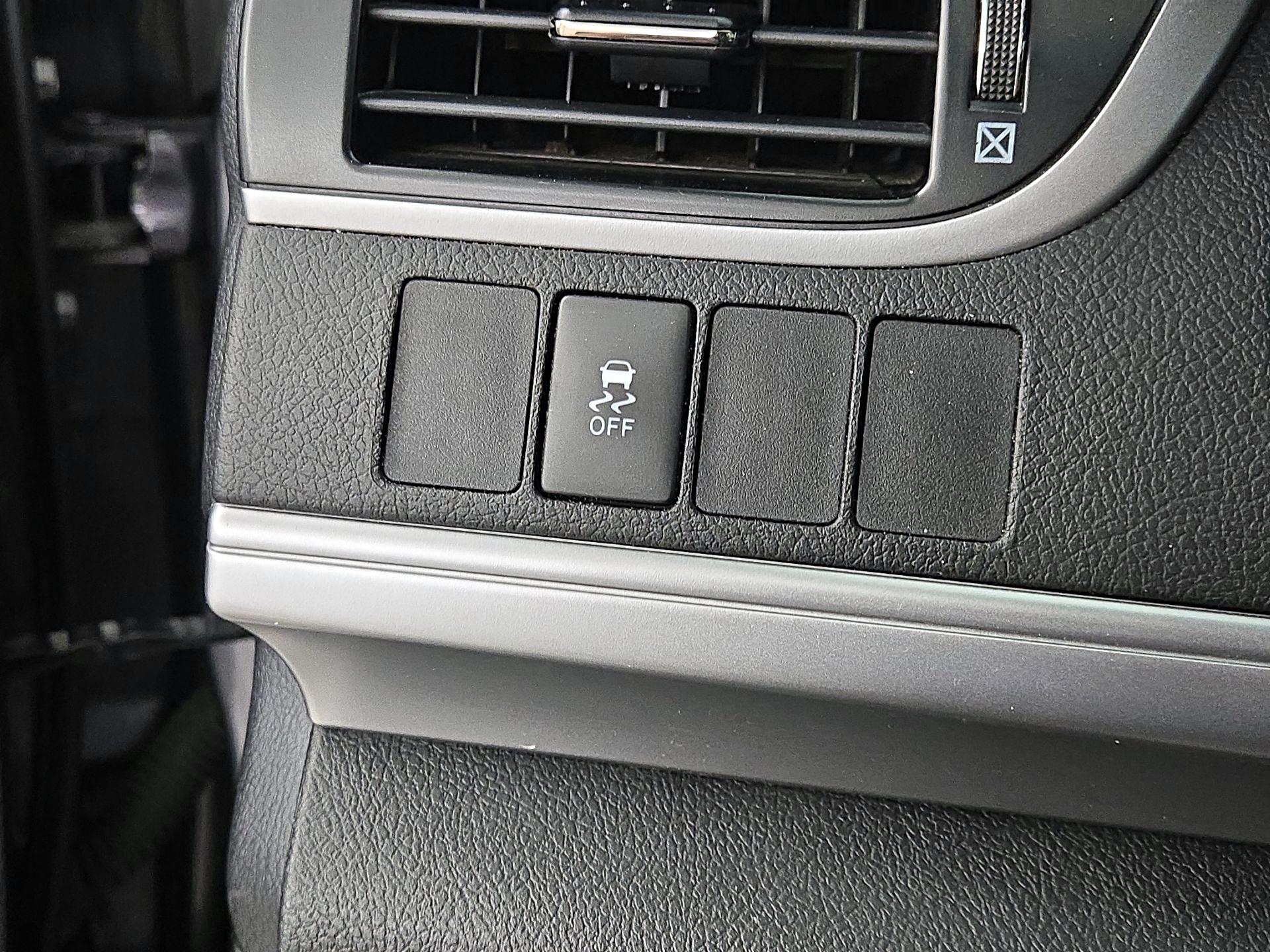 Thumbnail: 2014 Toyota Camry - 13